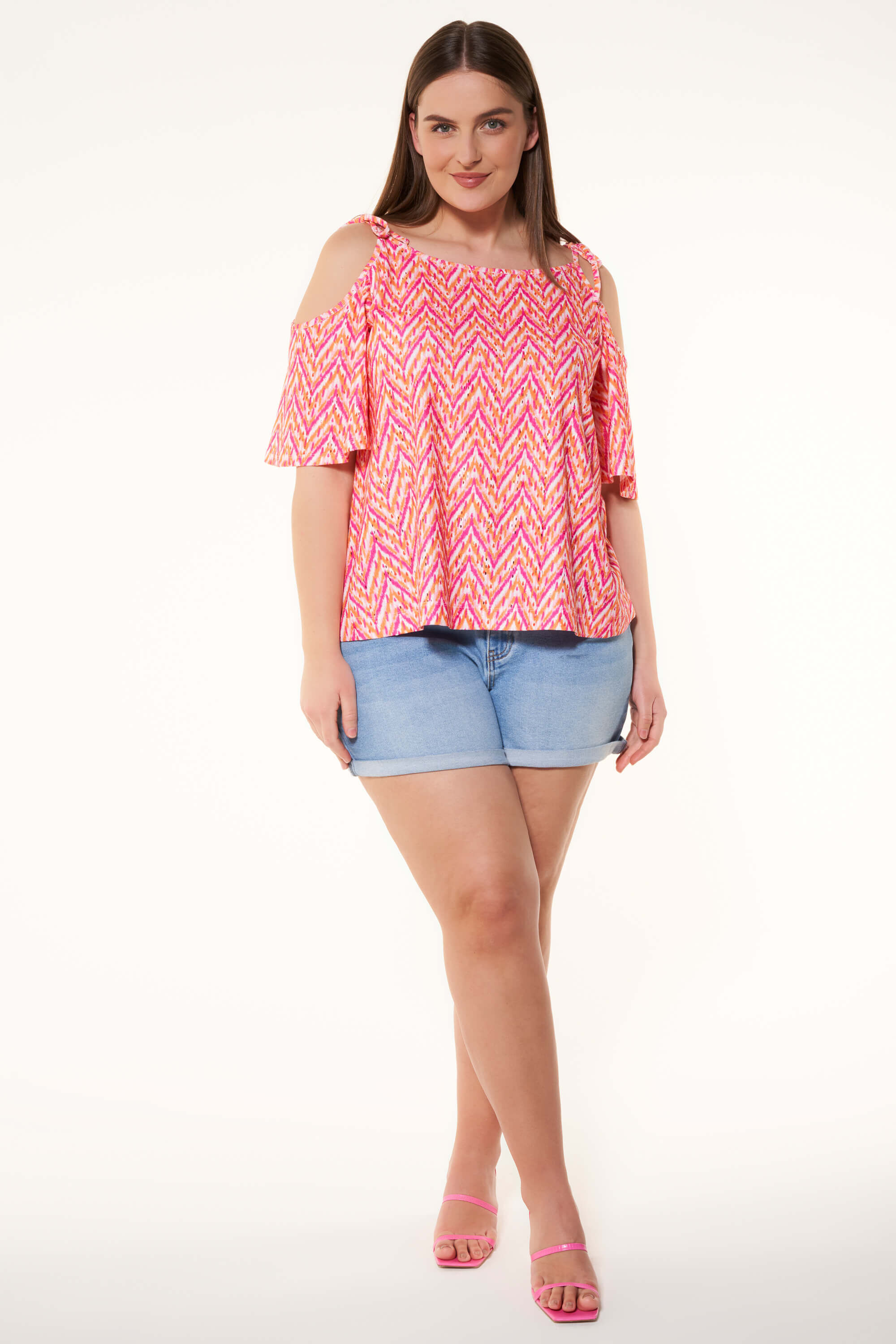 Cold shoulder top image number 5