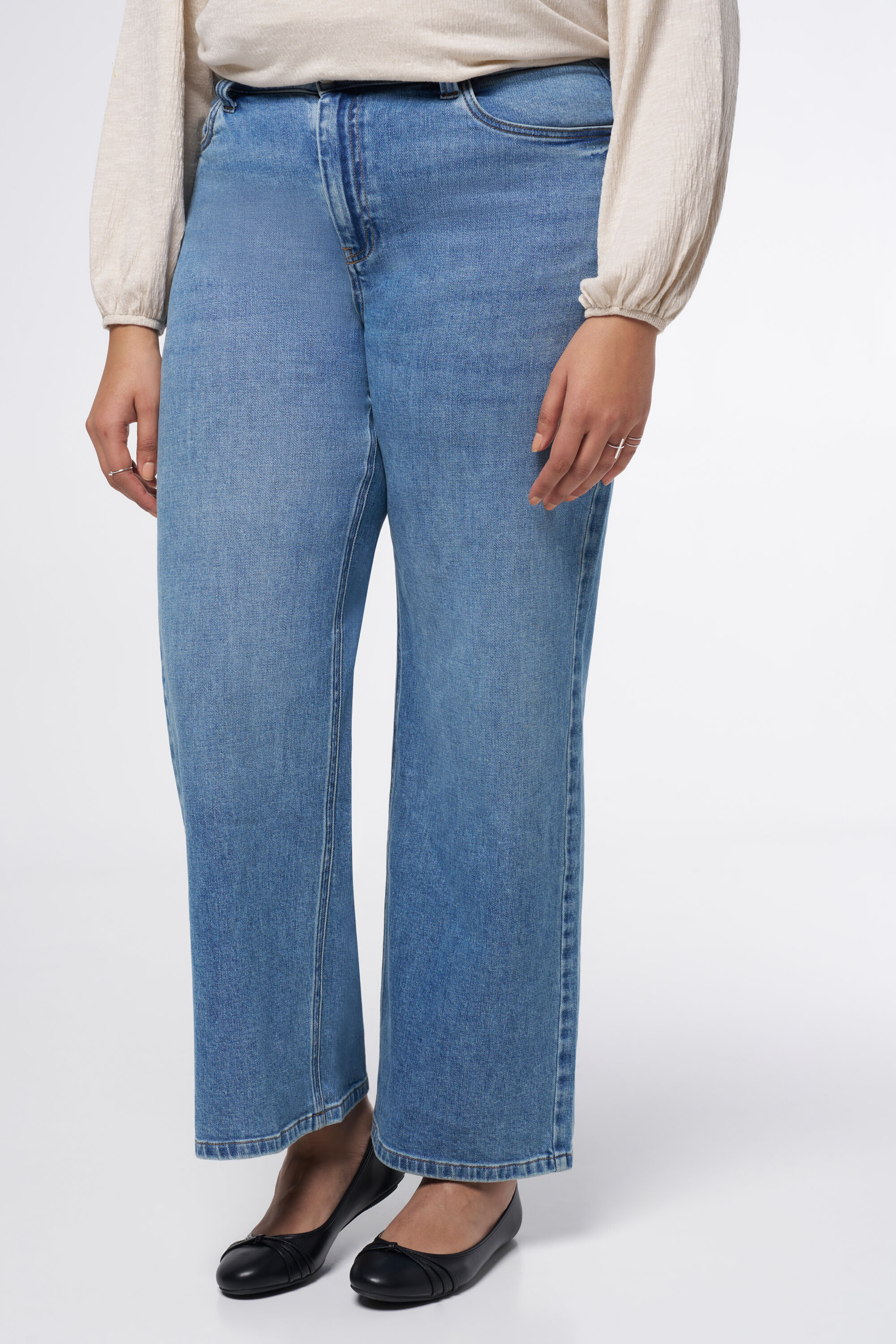 Wide leg jeans IVY image number 5