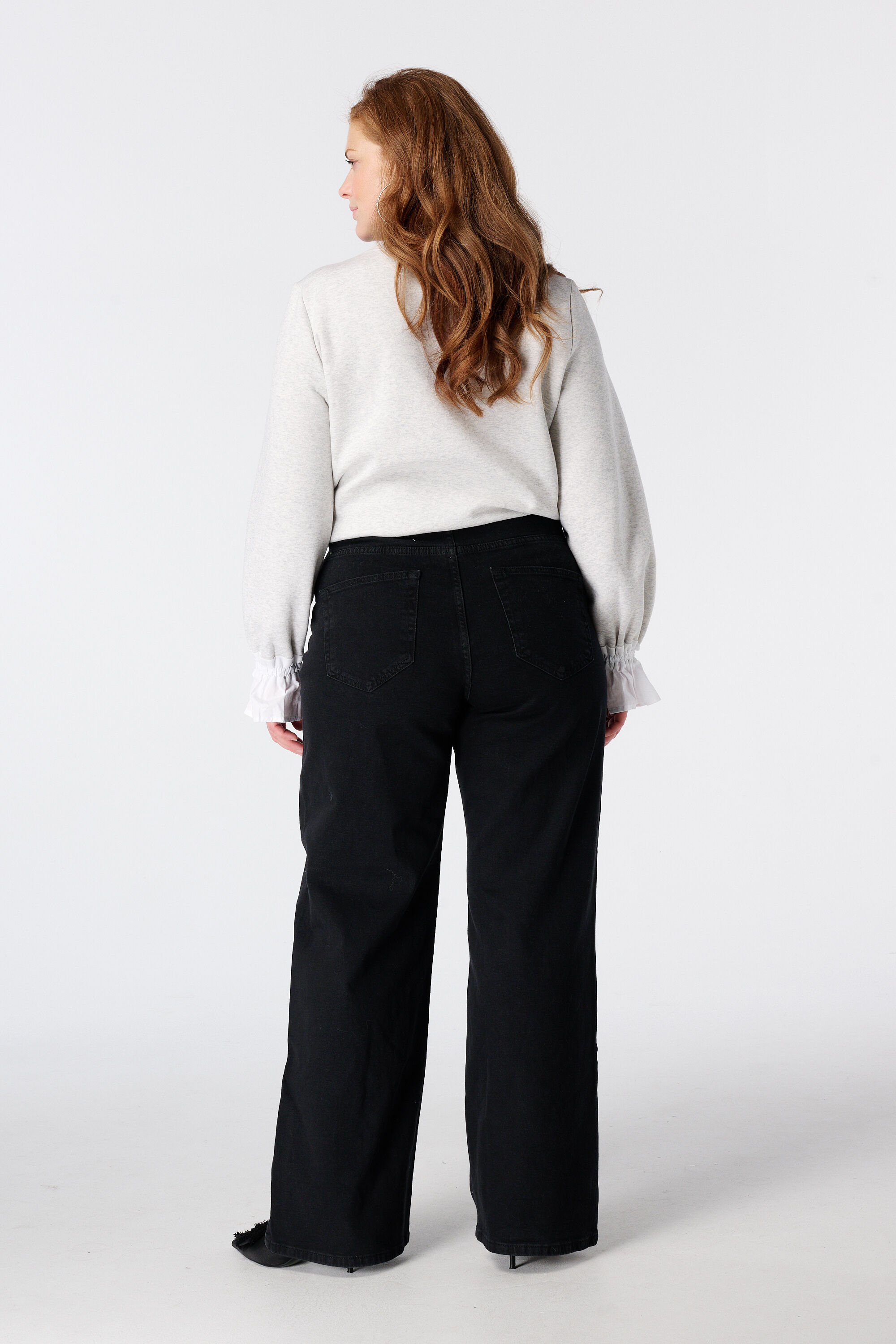 Jean wide leg &agrave; clous image number 3