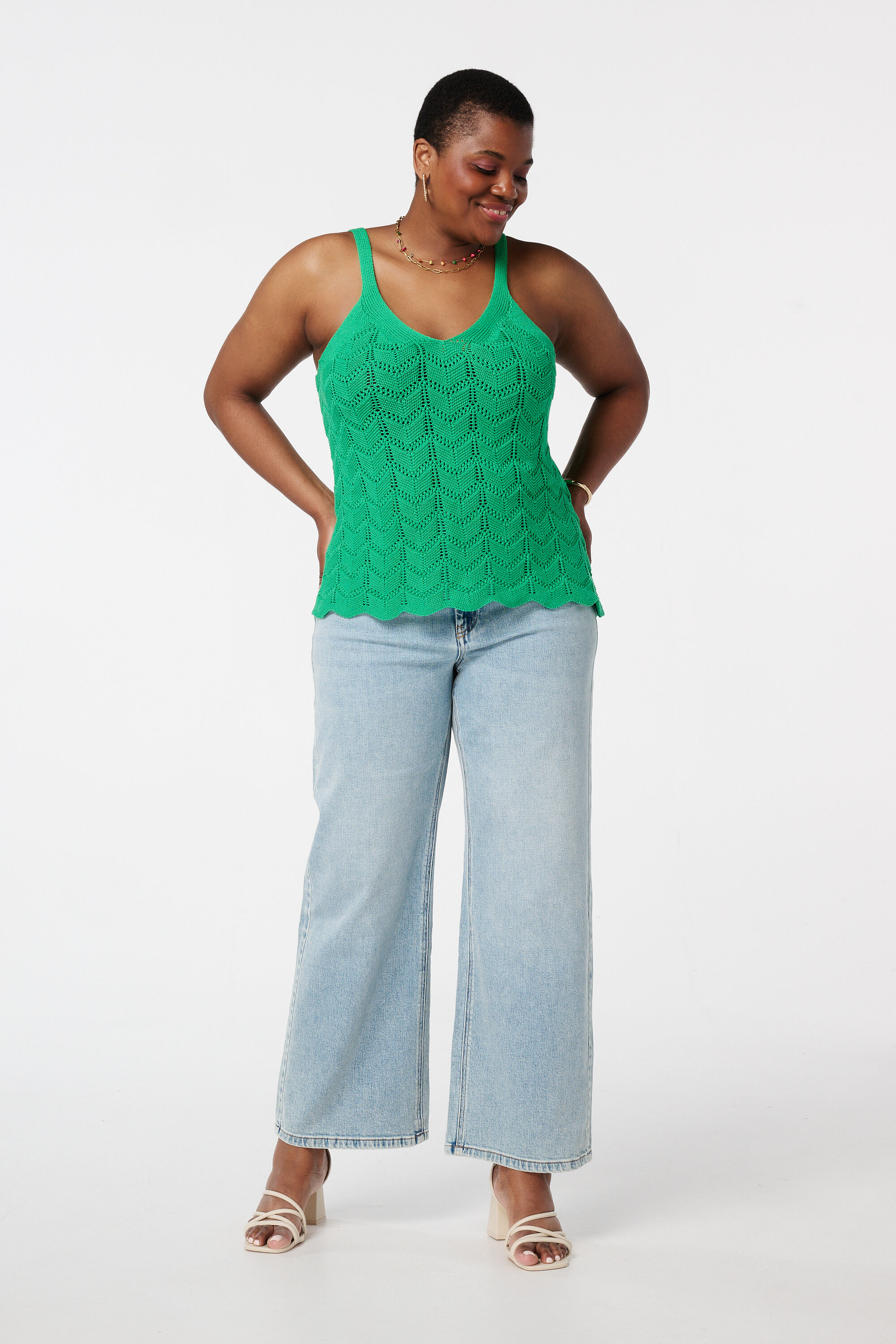 Top en crochet avec encolure en V image number 5