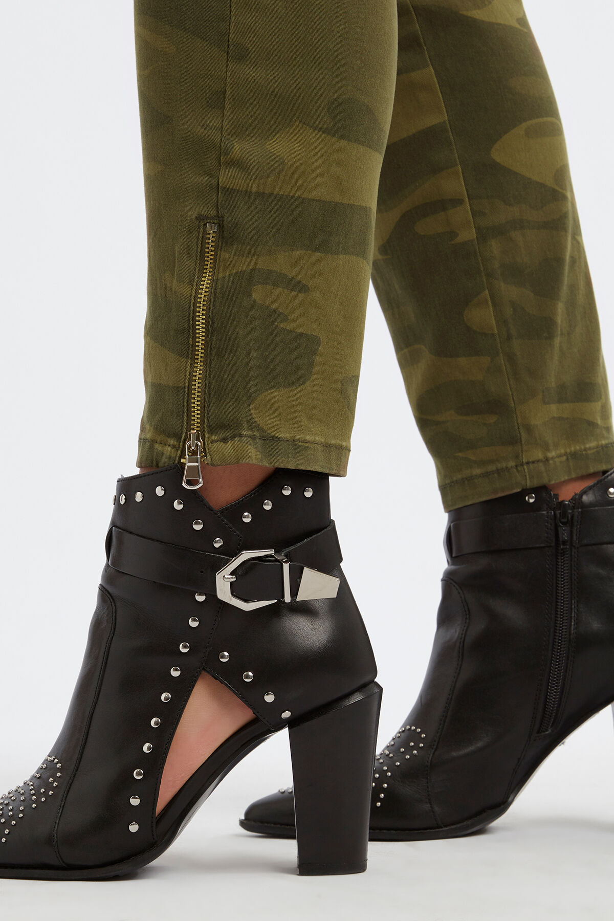 Broek met camouflage print image number 3