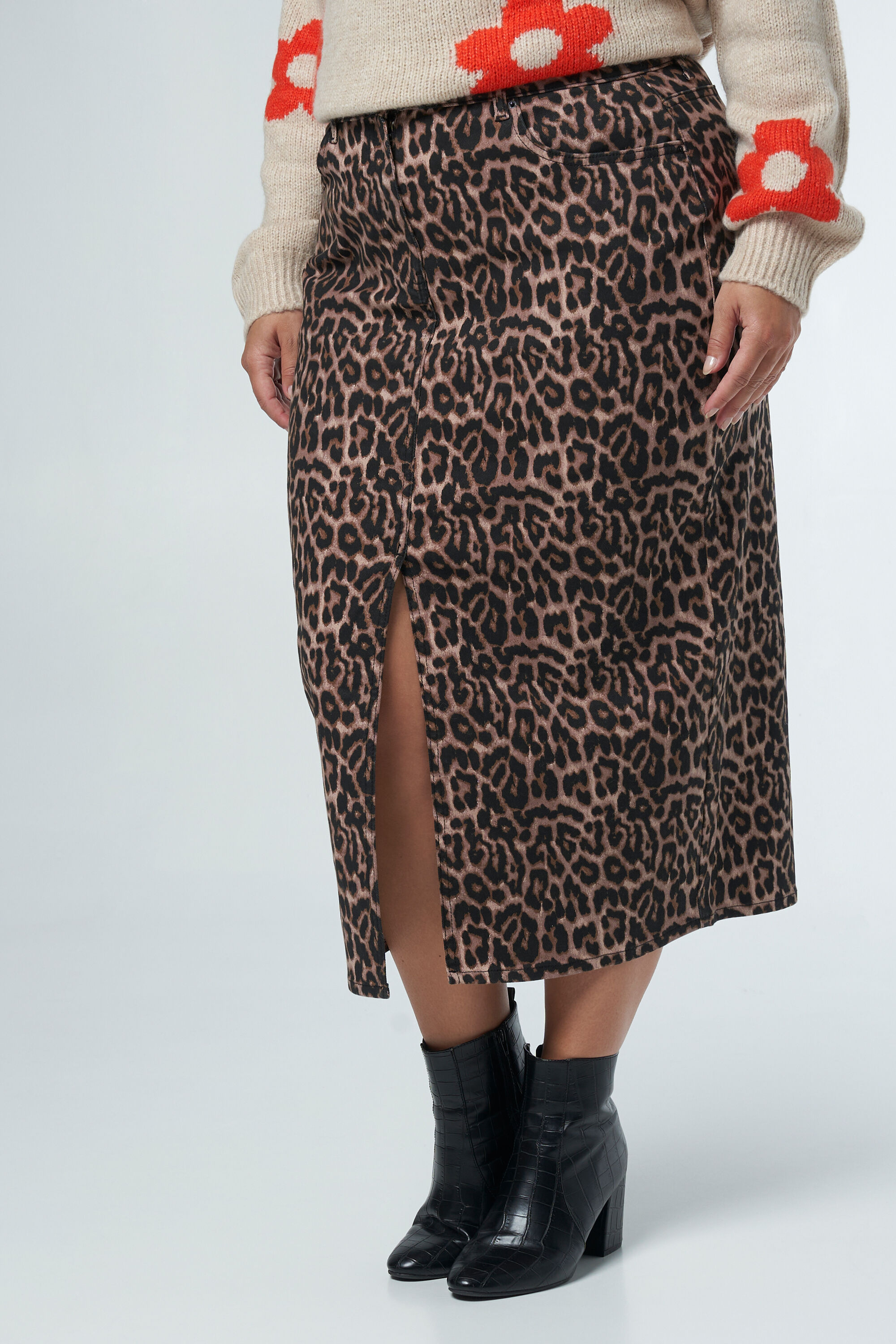 Jupe en denim panth&egrave;re image number 5