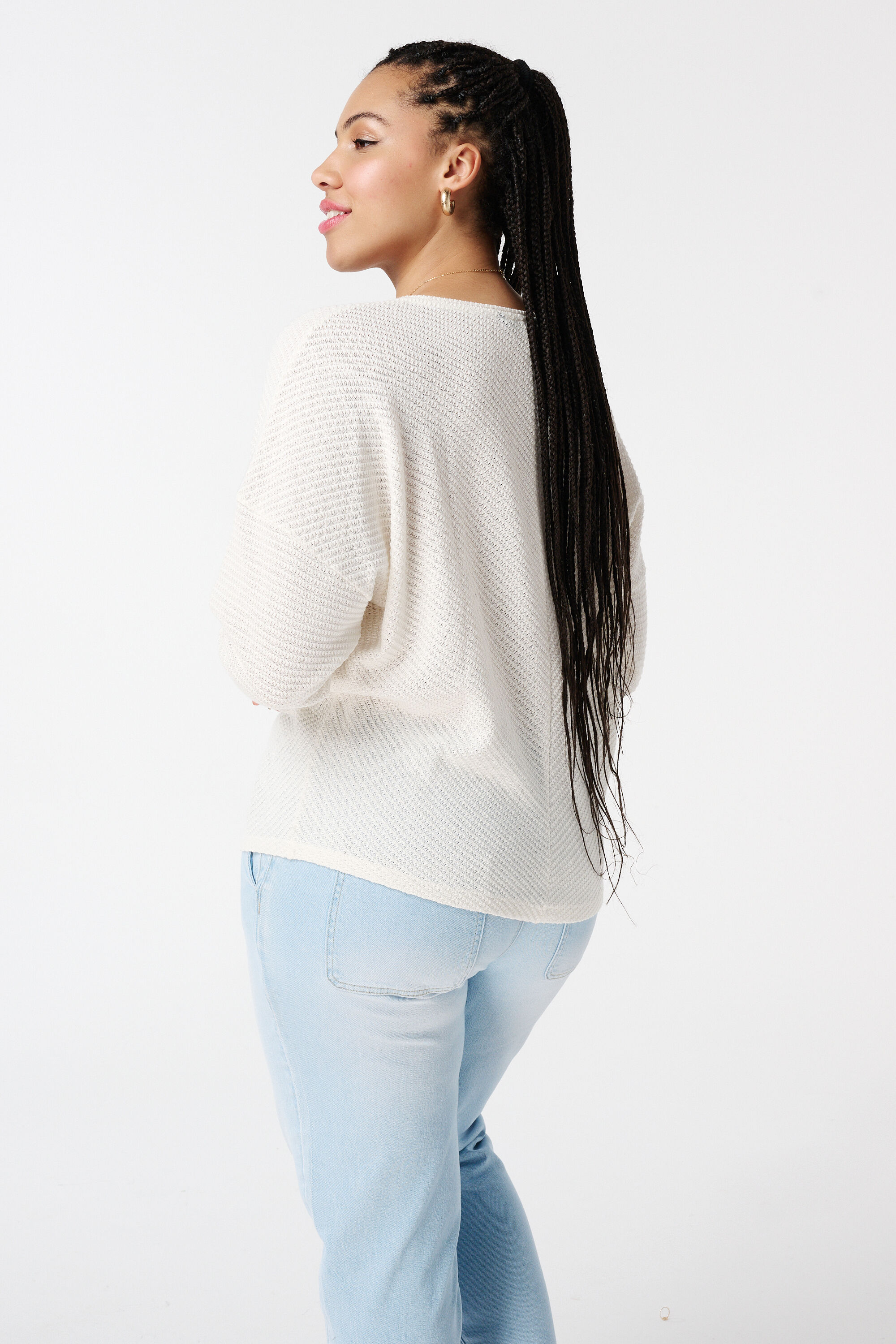 Pull &agrave; mailles ajour&eacute;es image number 3