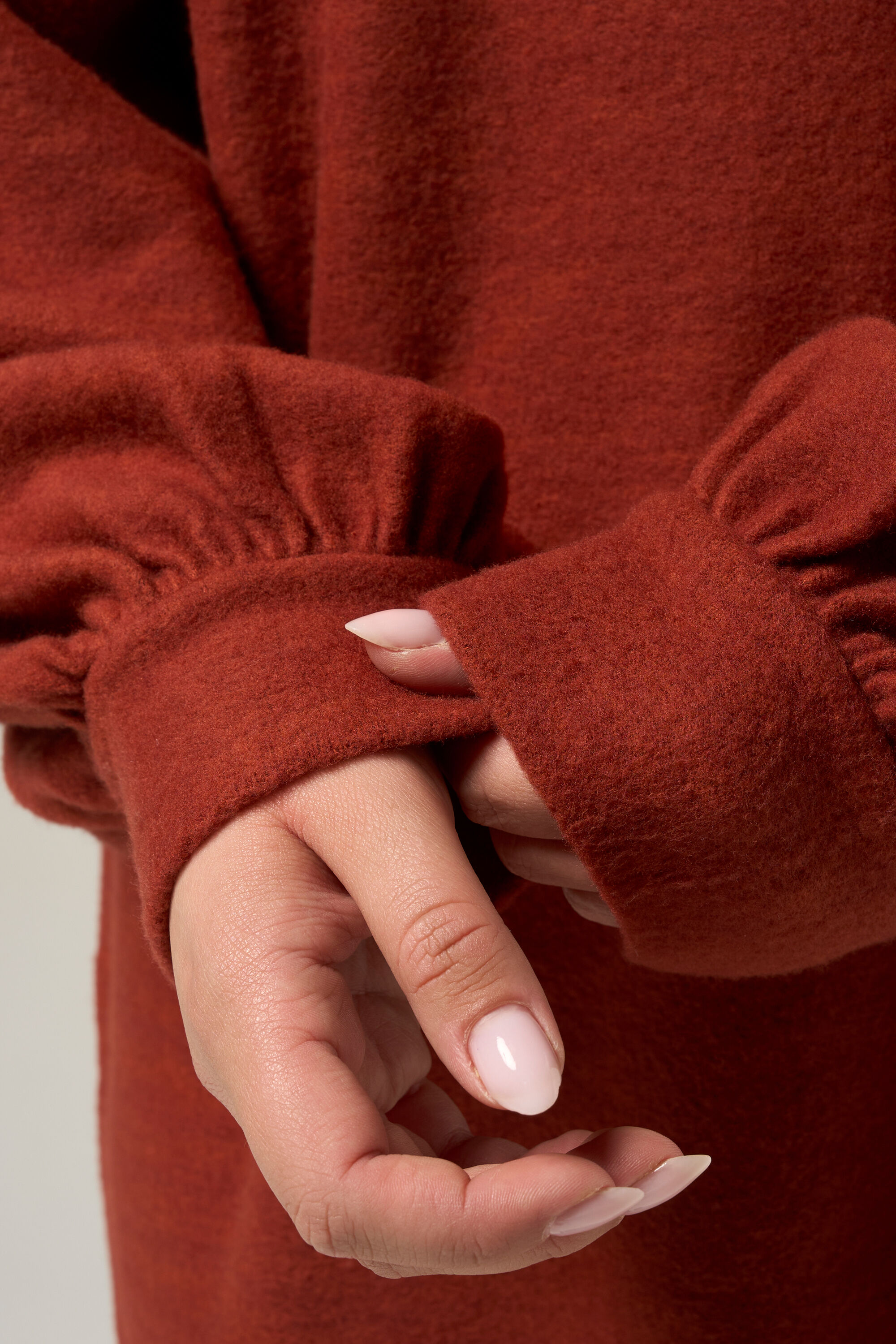 Lange trui met ballonmouwen image number 4