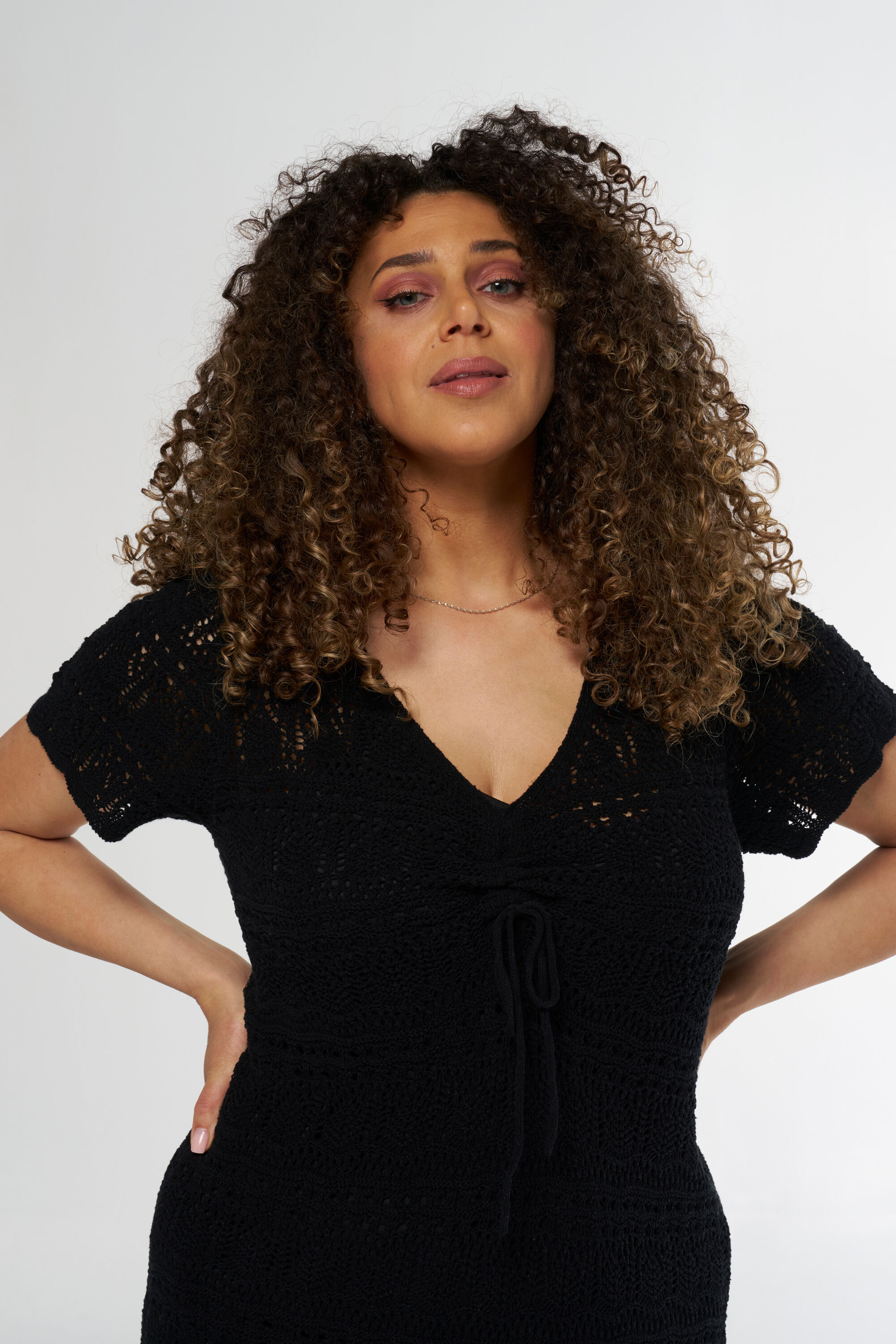 Gehaakte jurk met strikdetail image number 5