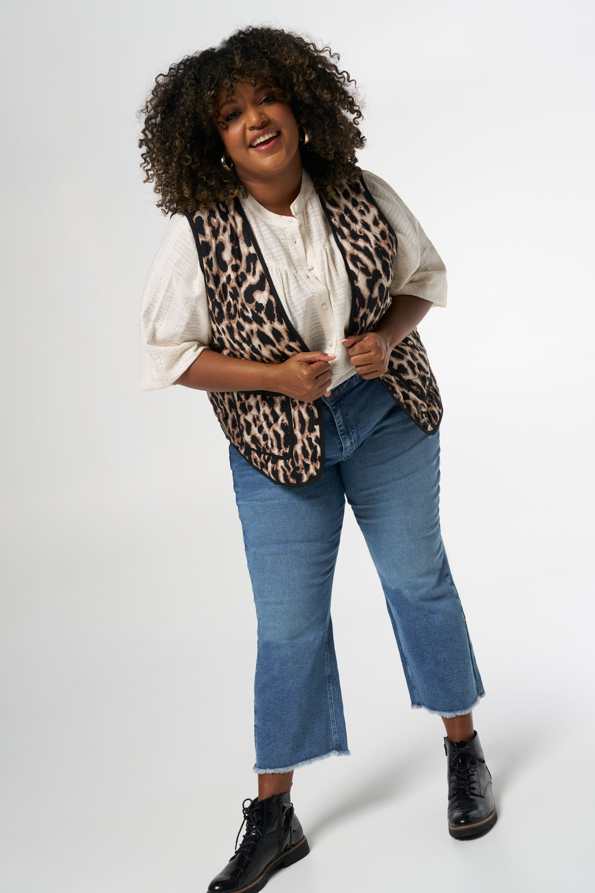 Gilet matelass&eacute; avec imprim&eacute; panth&egrave;re image number 6