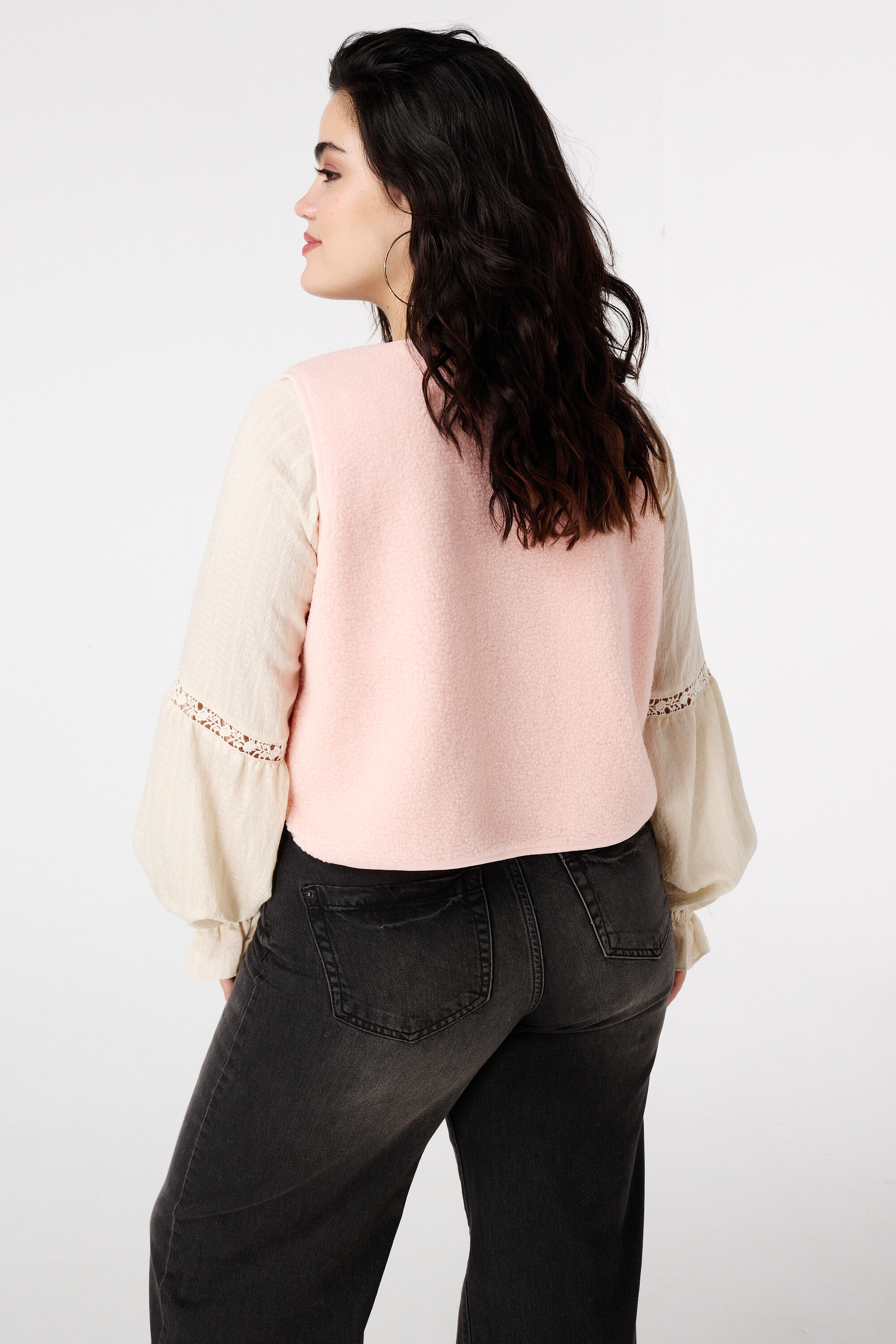 Gilet teddy avec fermeture boutonn&eacute;e image number 3