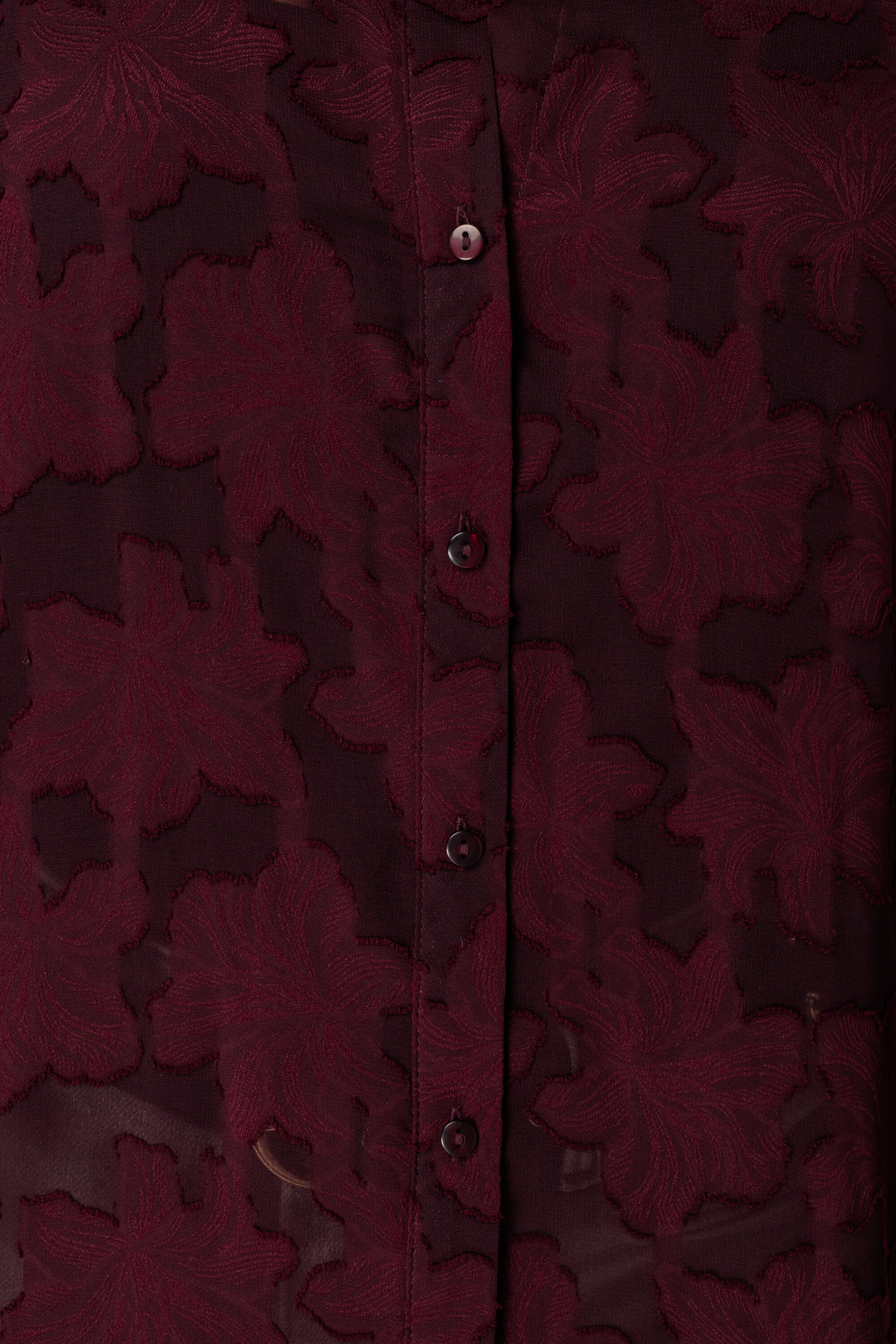 Blouse transparente &agrave; motif floral image number 4