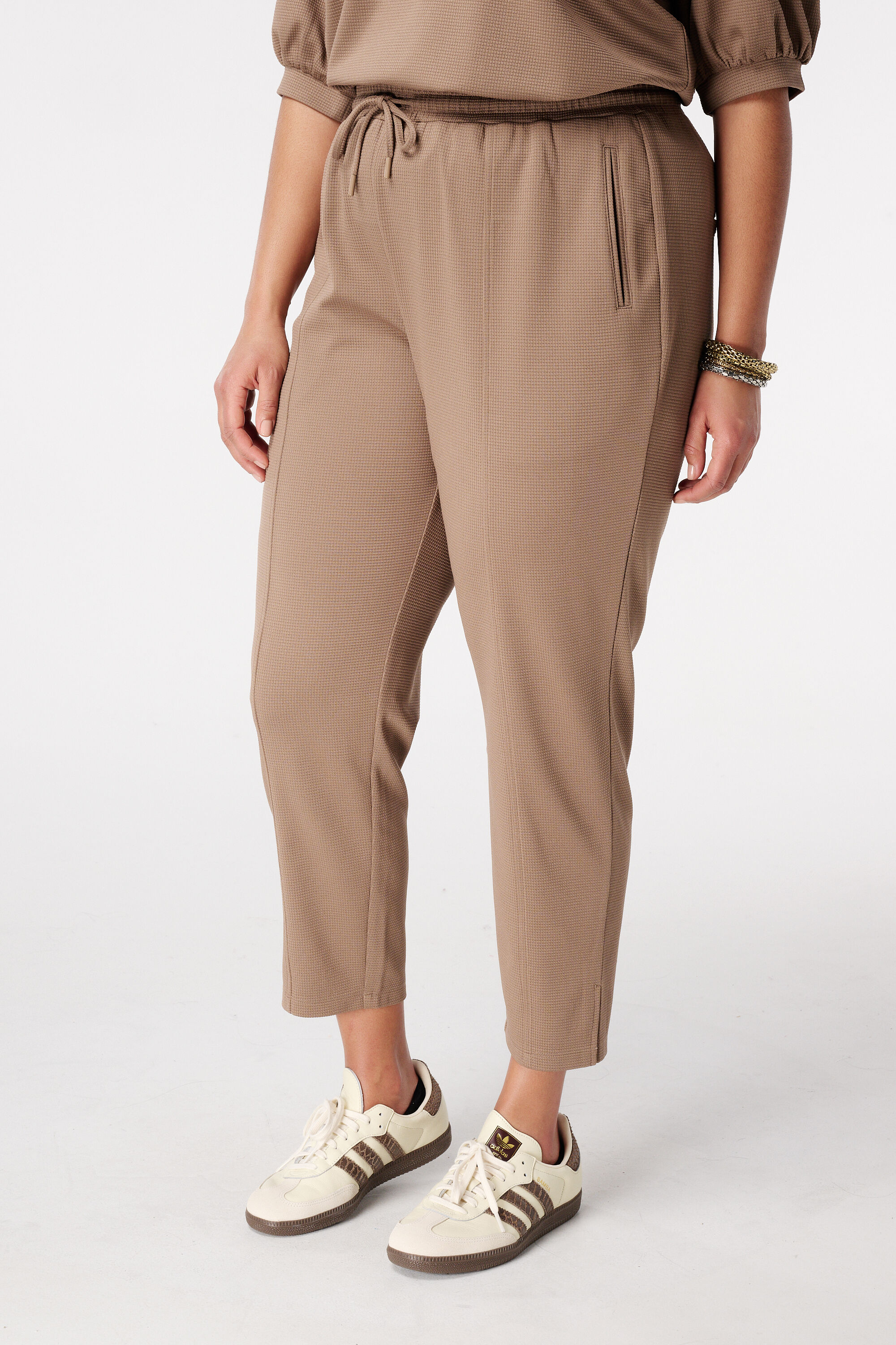 Pantalon avec cordon coulissant image number 5