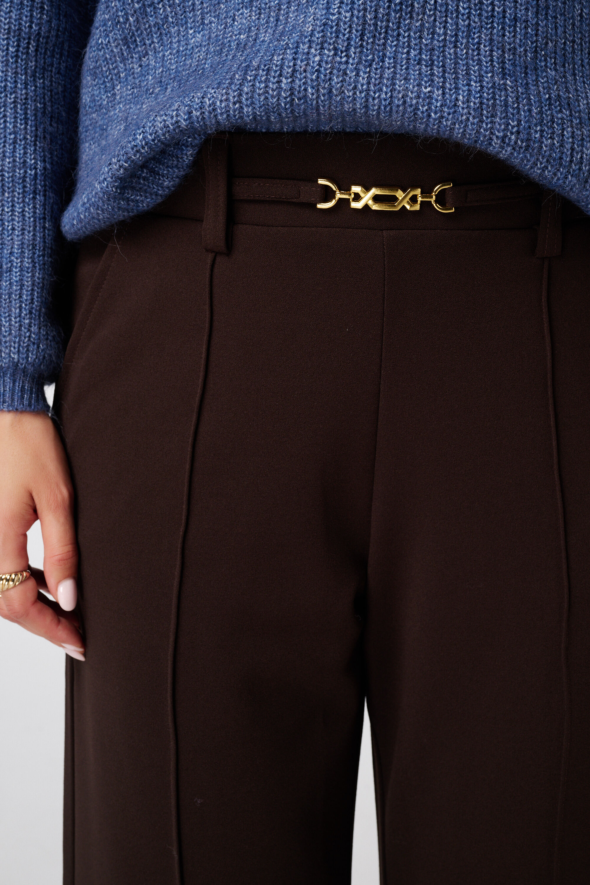 Pantalon &agrave; boucle image number 4