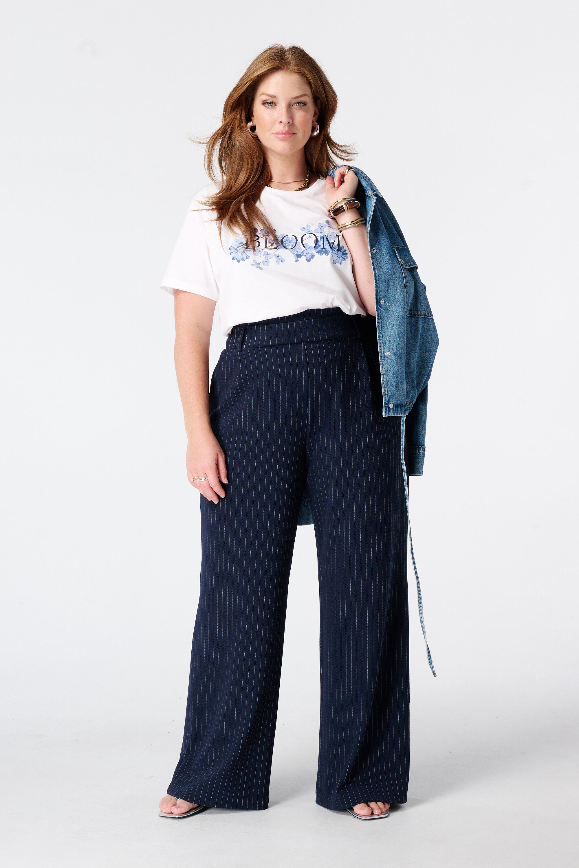 Pantalon wide leg &agrave; fines rayures image number 6