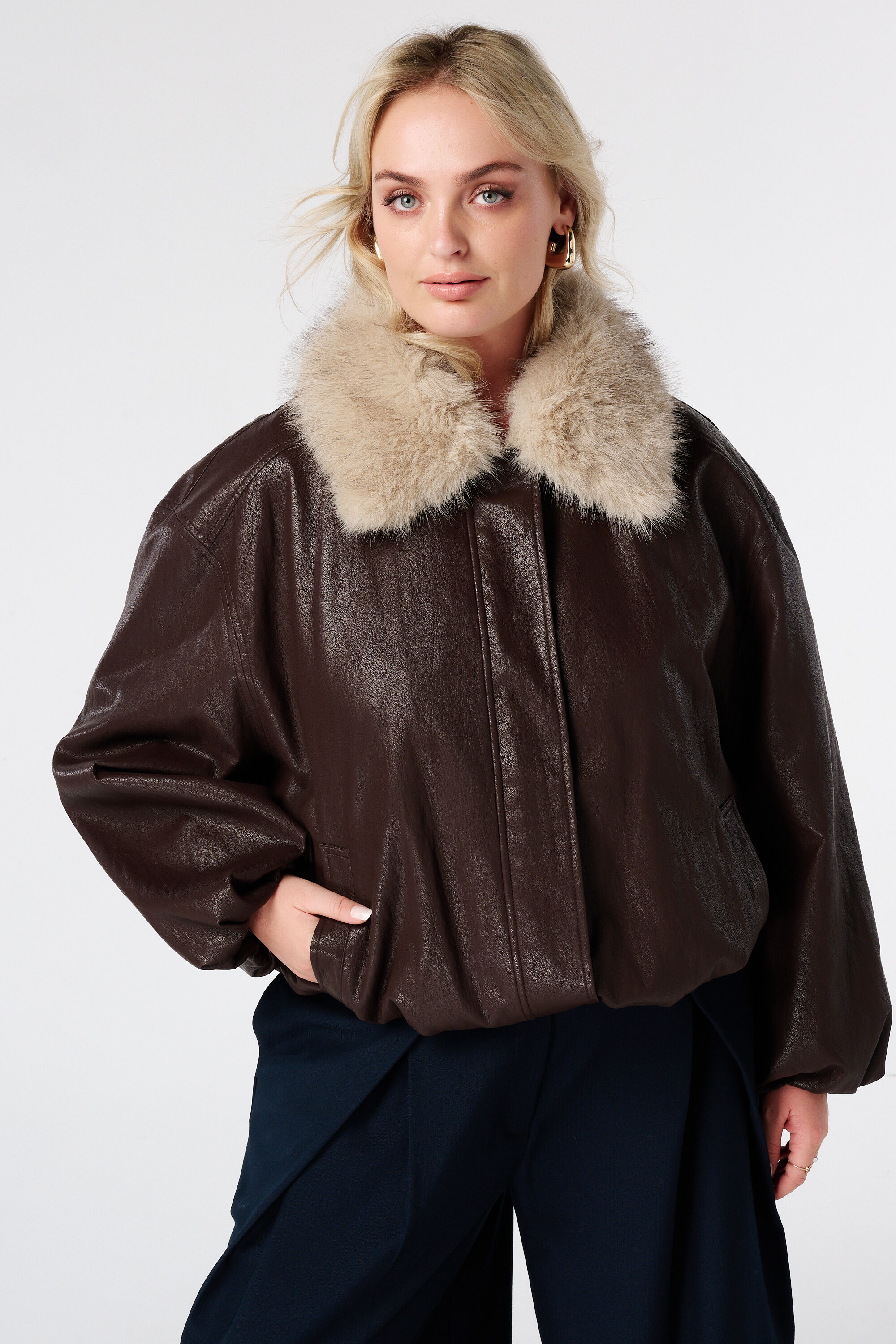 Veste bomber avec col en fausse fourrure