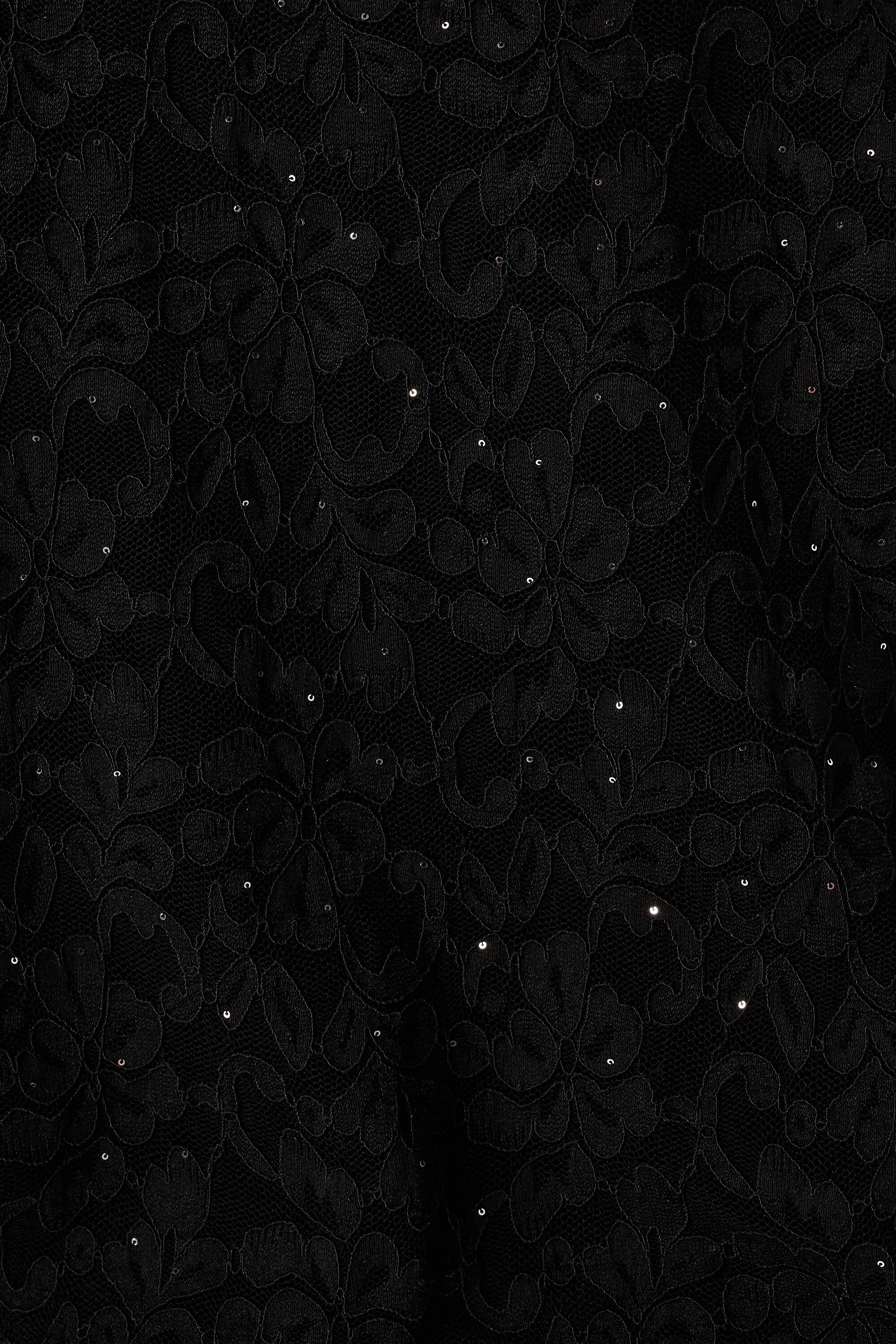 Top avec dentelle et paillettes image number 6