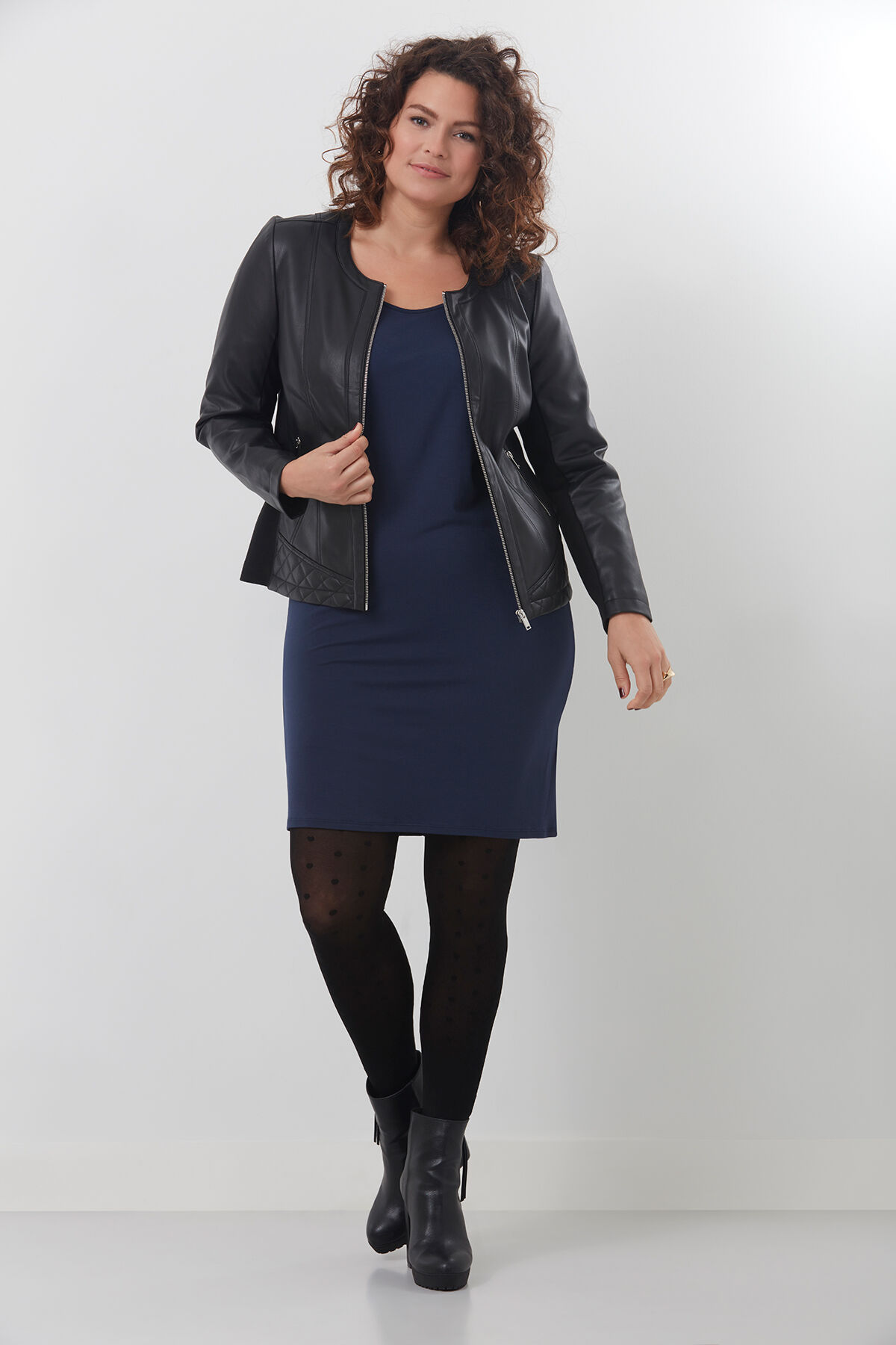 Tuniekjurk image number 4