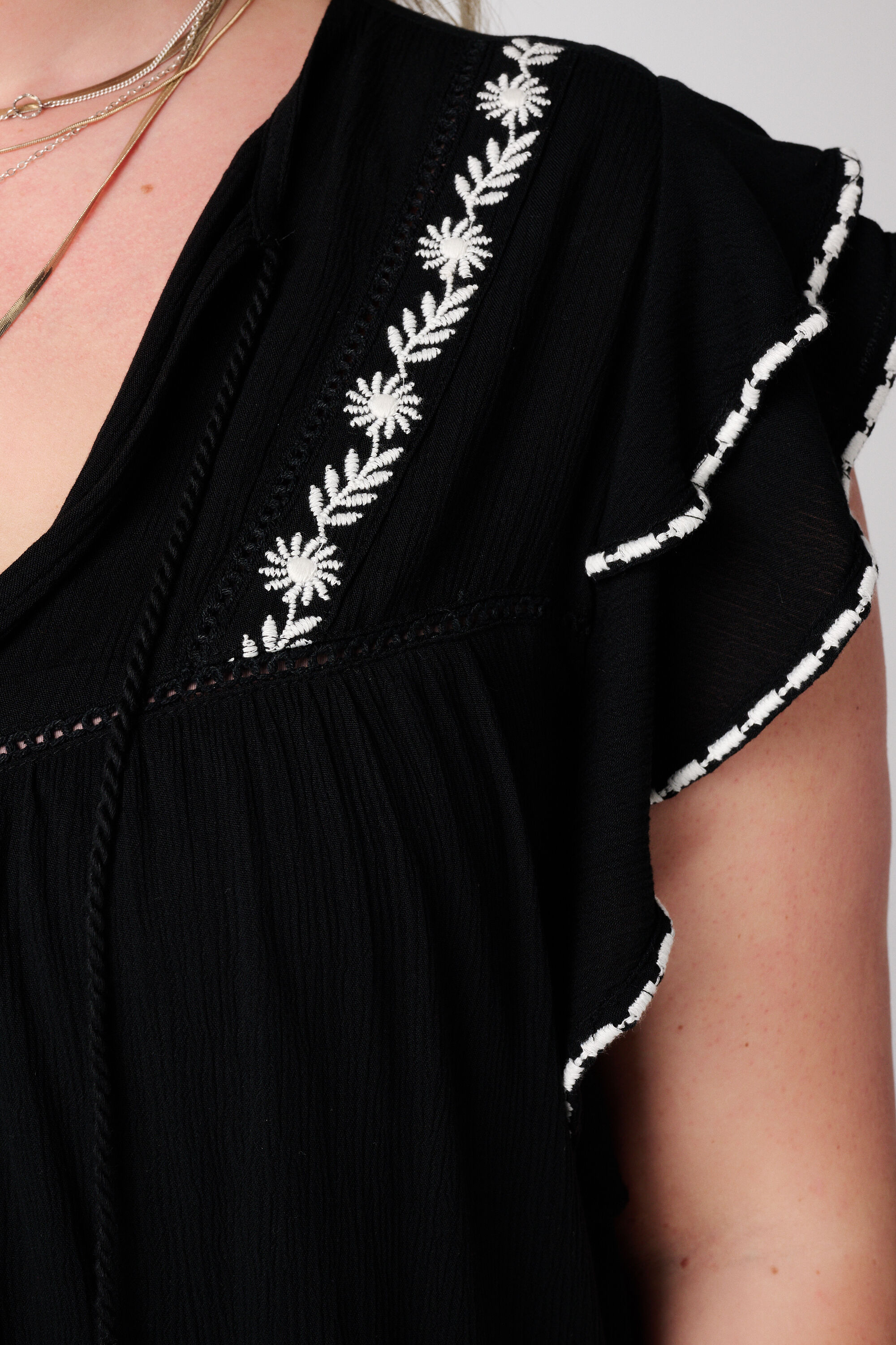 Blouse &agrave; manches courtes &agrave; volants image number 6