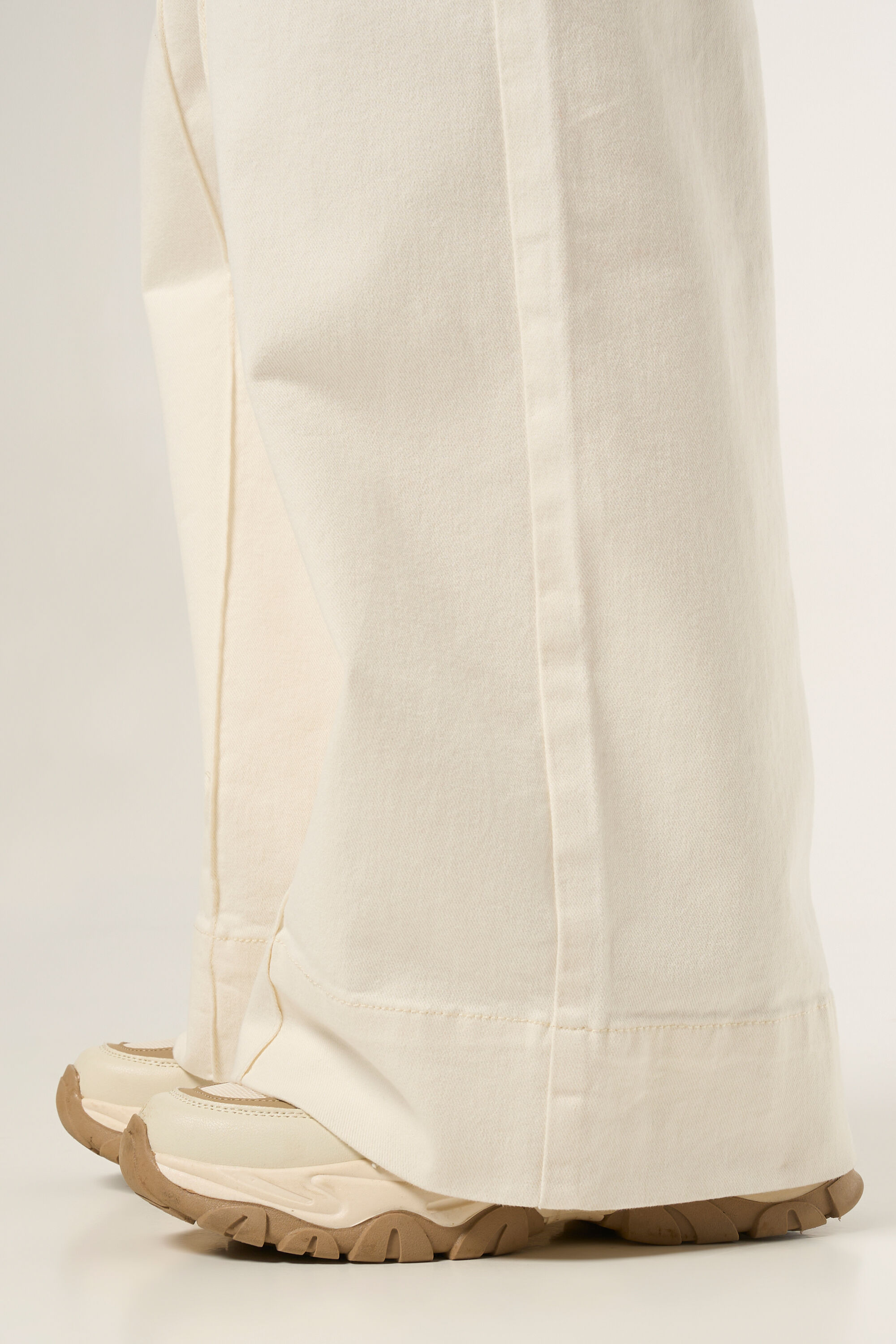 Jean &agrave; jambe large image number 4