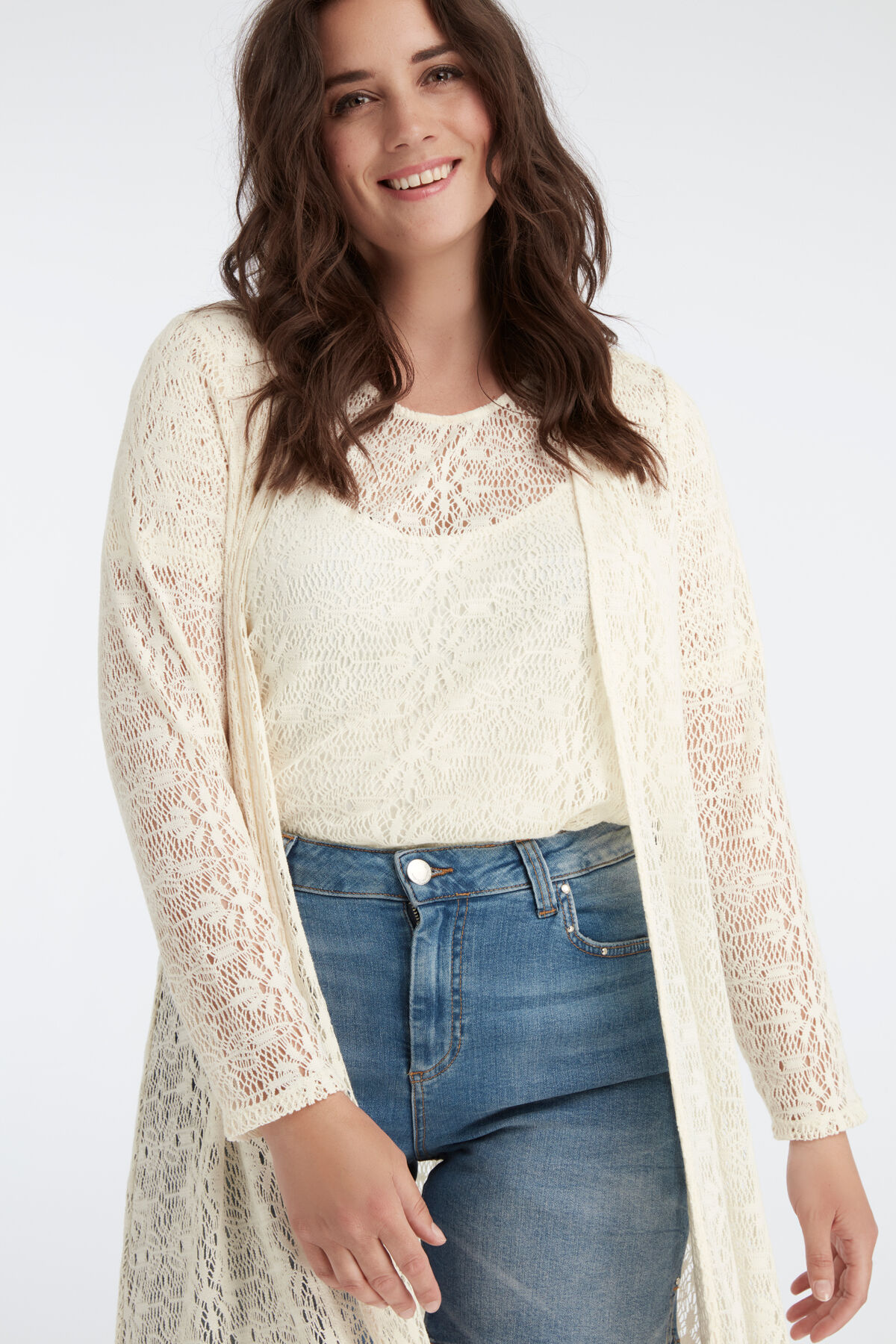 Cardigan long en dentelle image number 6