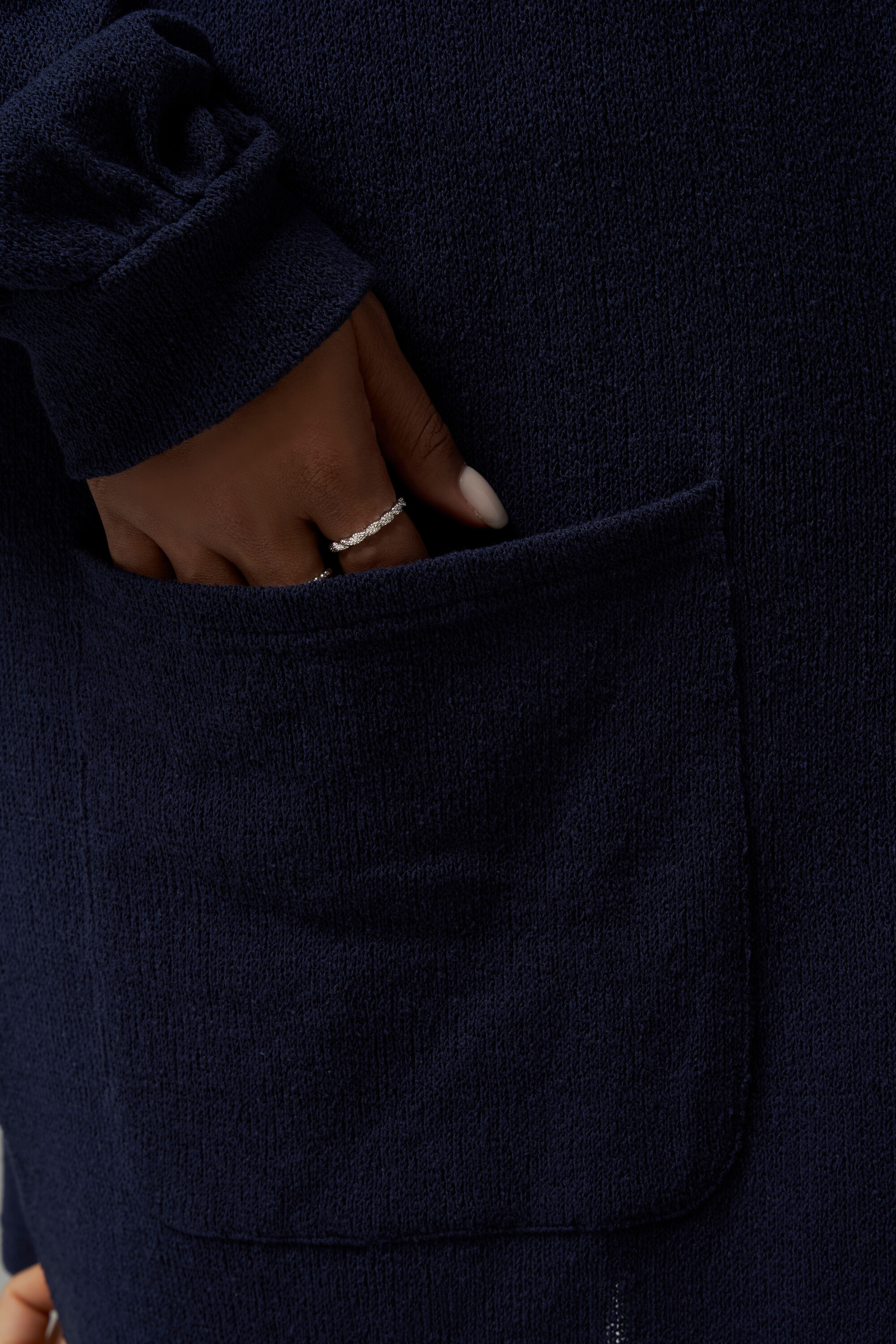 Ruimvallend vest image number 4