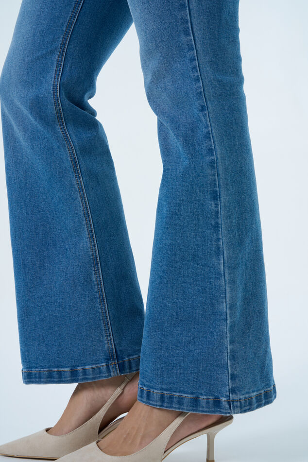 Flared jeans image 4