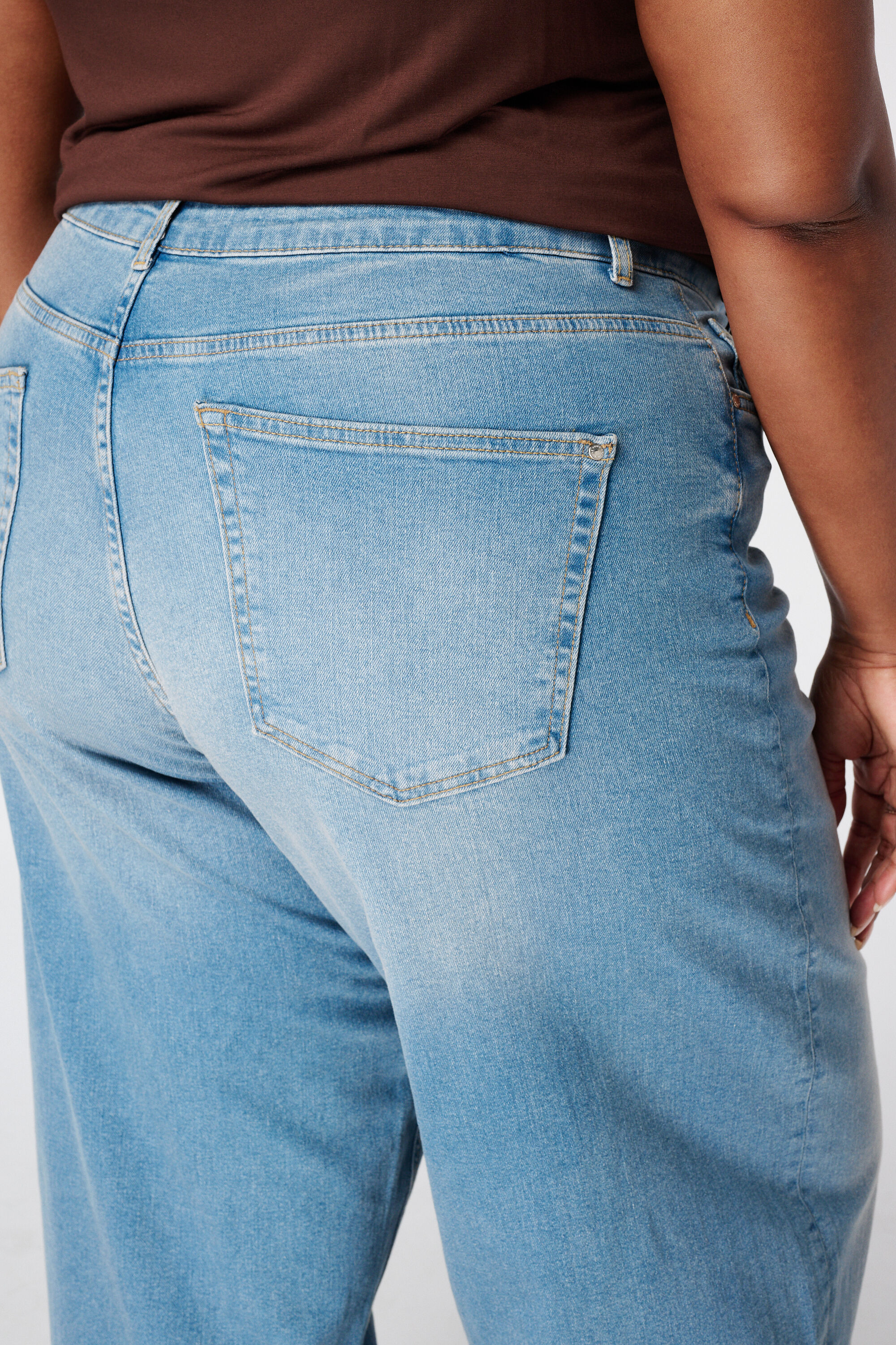 Jean wide leg image number 4