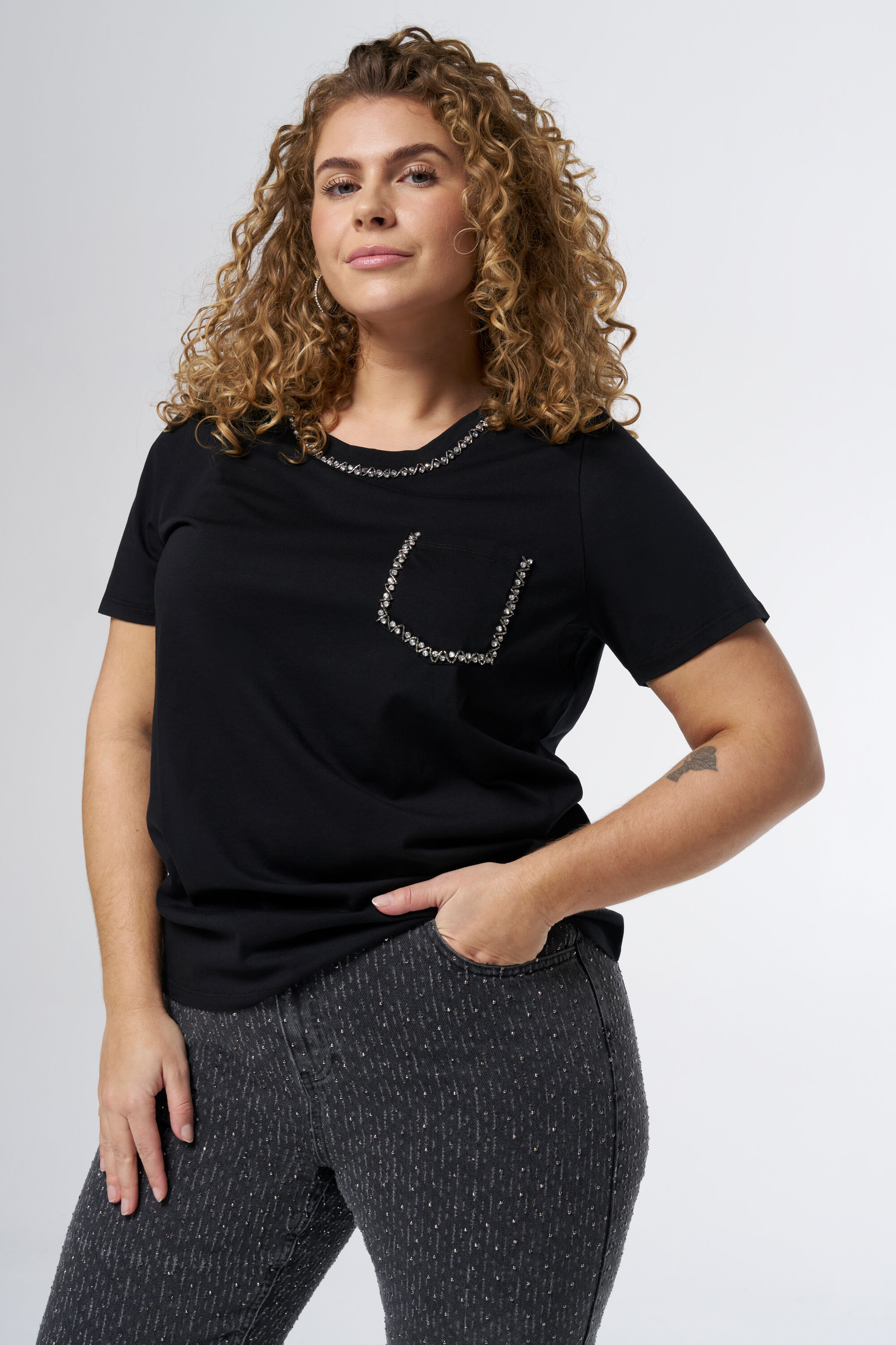 T-shirt avec perles image number 6