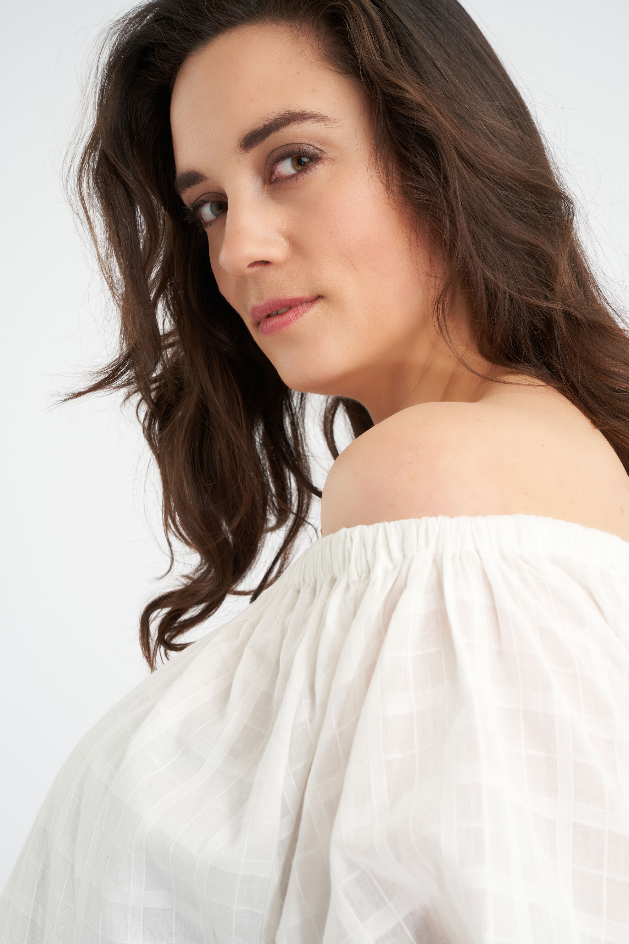 Chemisier &agrave; &eacute;paules d&eacute;nud&eacute;es image number 4