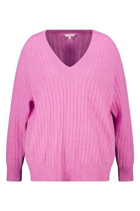 Pull finement tricoté avec motif