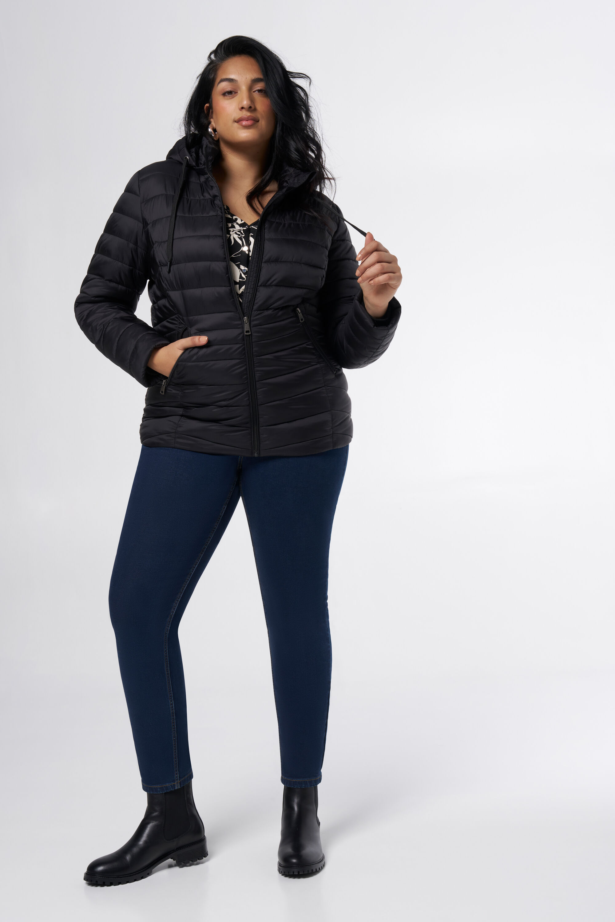 Veste matelass&eacute;e &agrave; capuche  image number 5