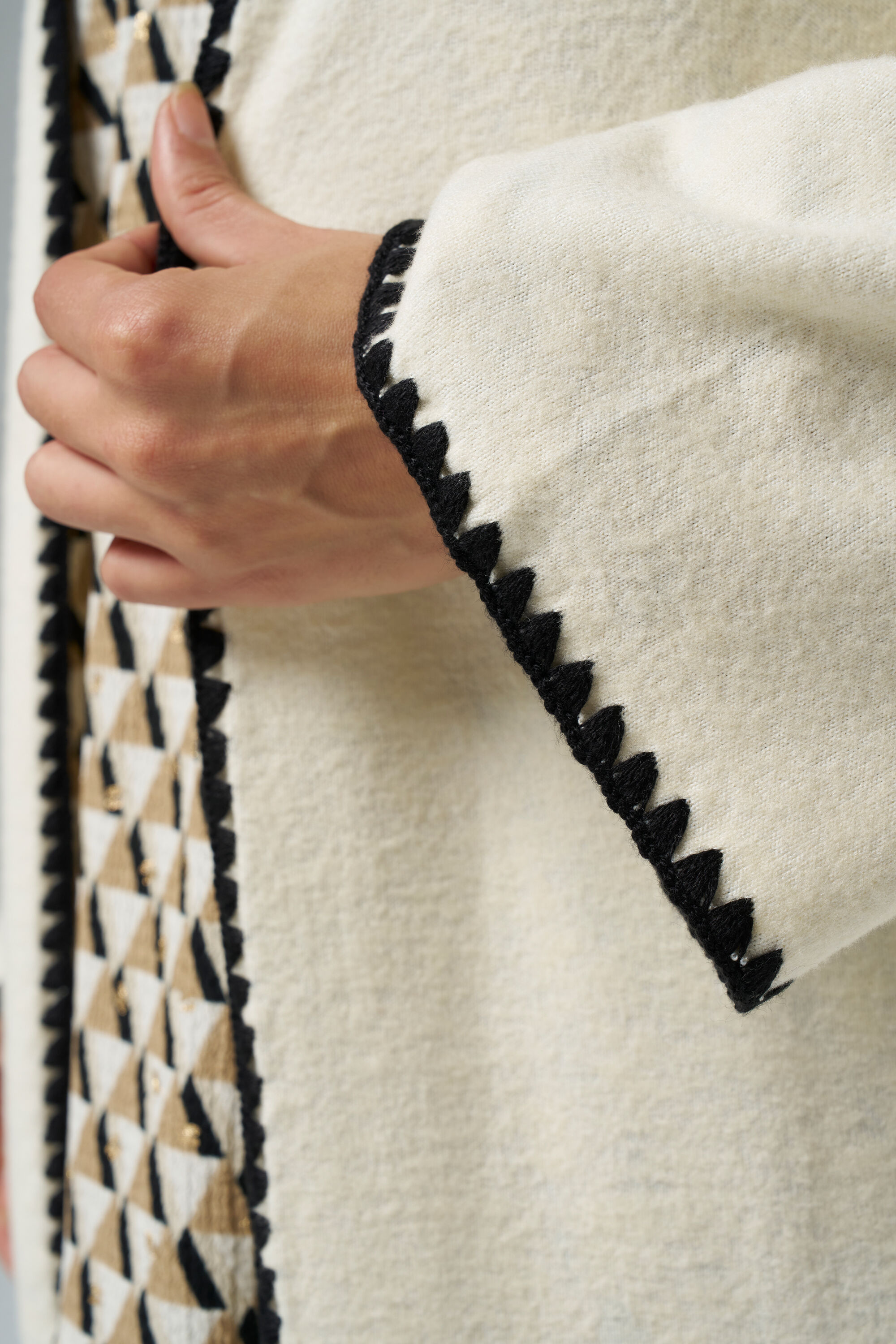 Vest met contrast streep image number 4