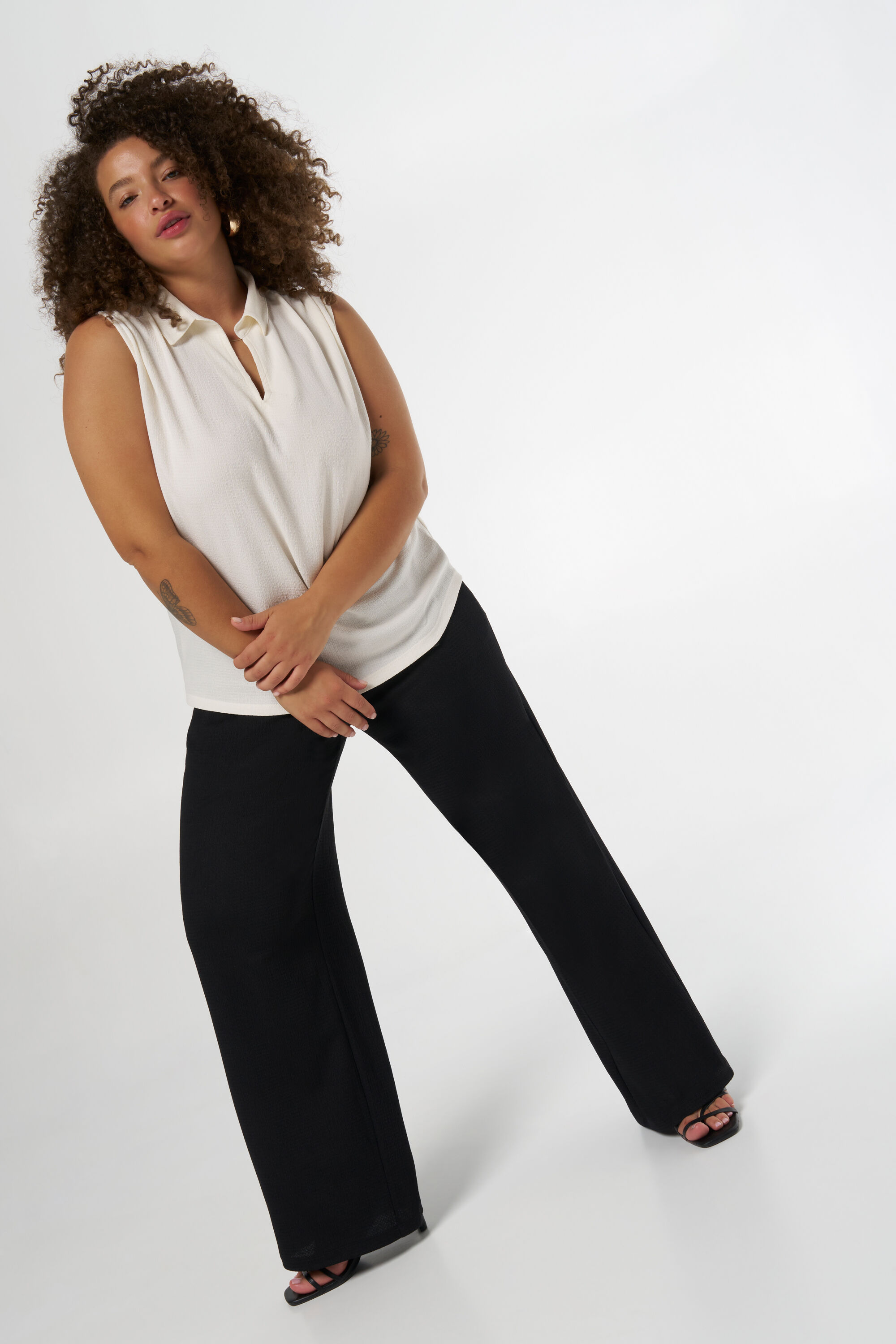 Mouwloze top met kraag image number 5