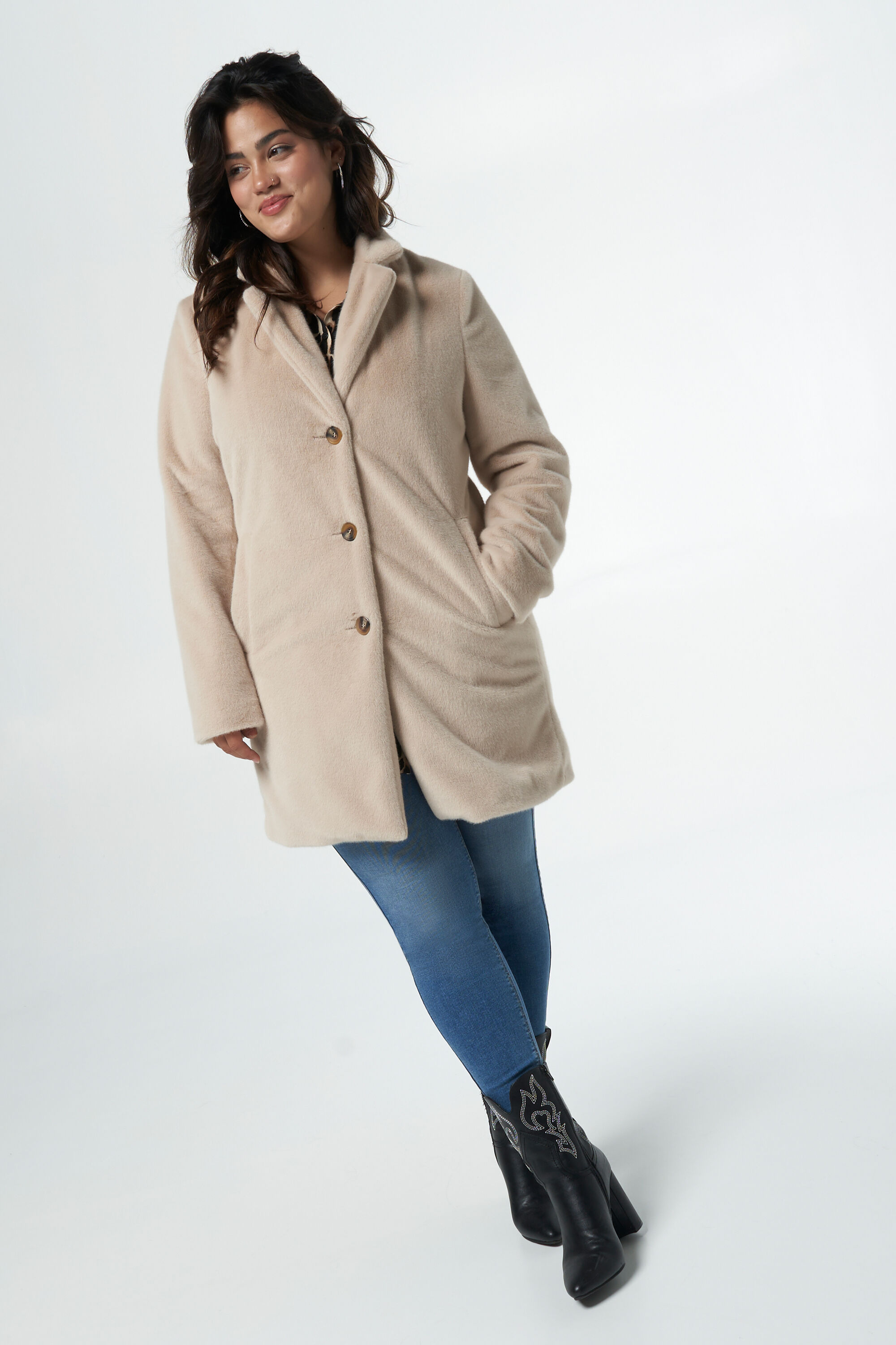 Manteau en fausse fourrure image number 5