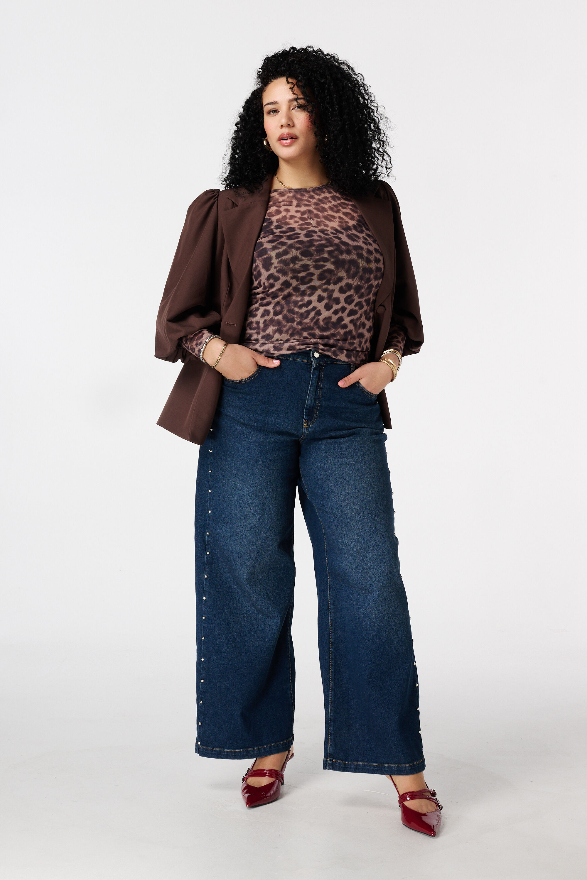 Jean wide leg avec studs image number 0