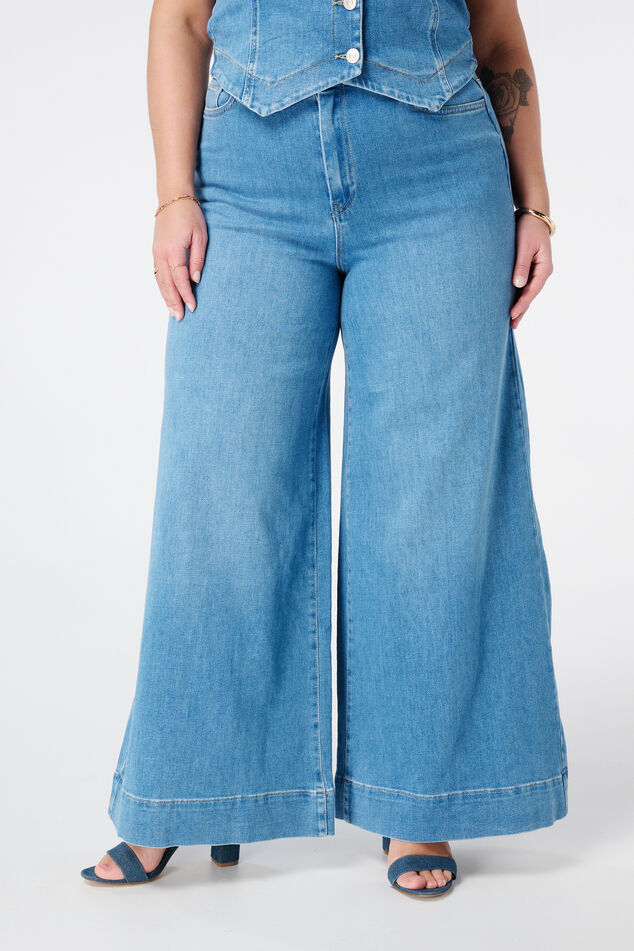 Wide leg jeans image number 5