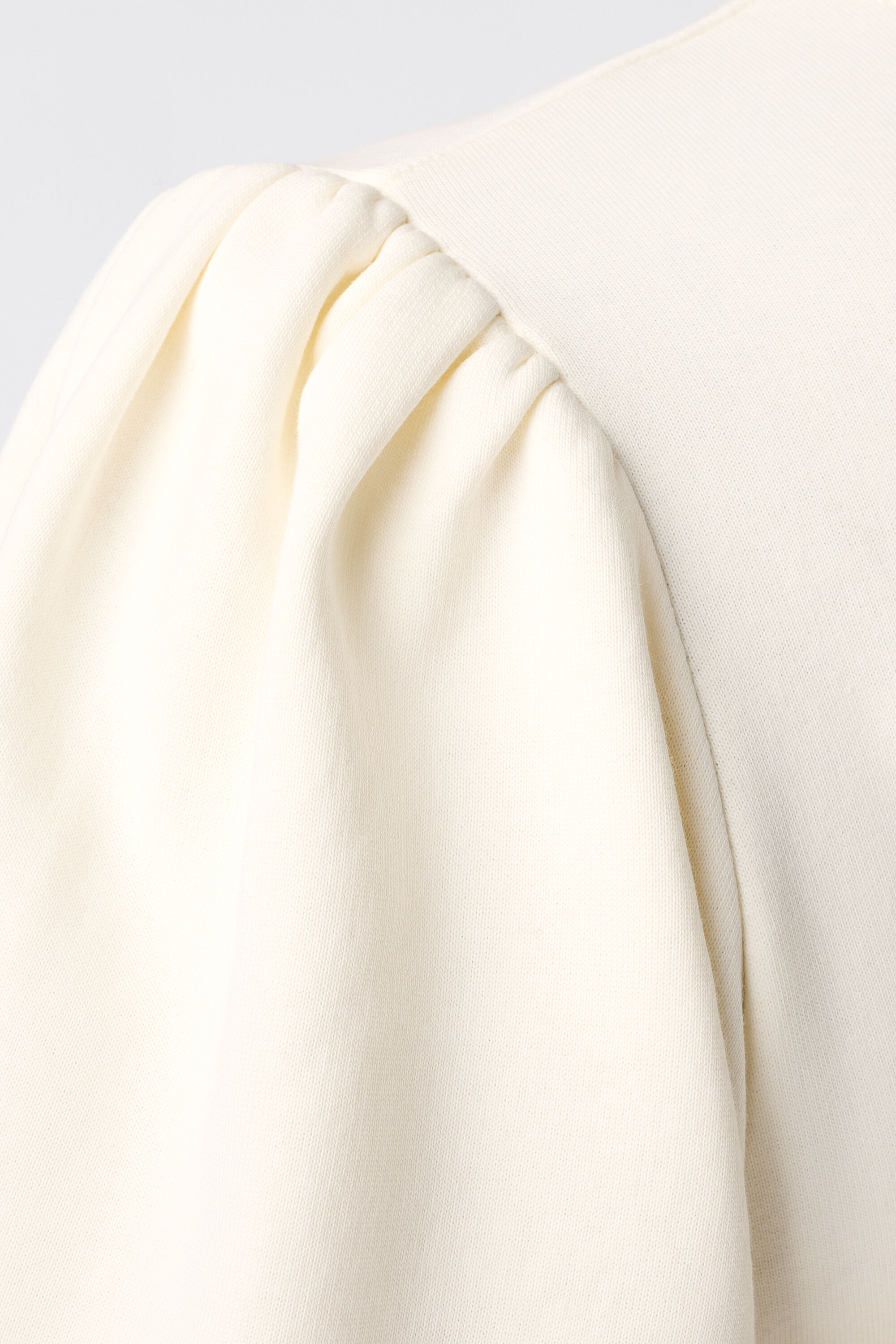 Sweater met korte pofmouwen image number 4