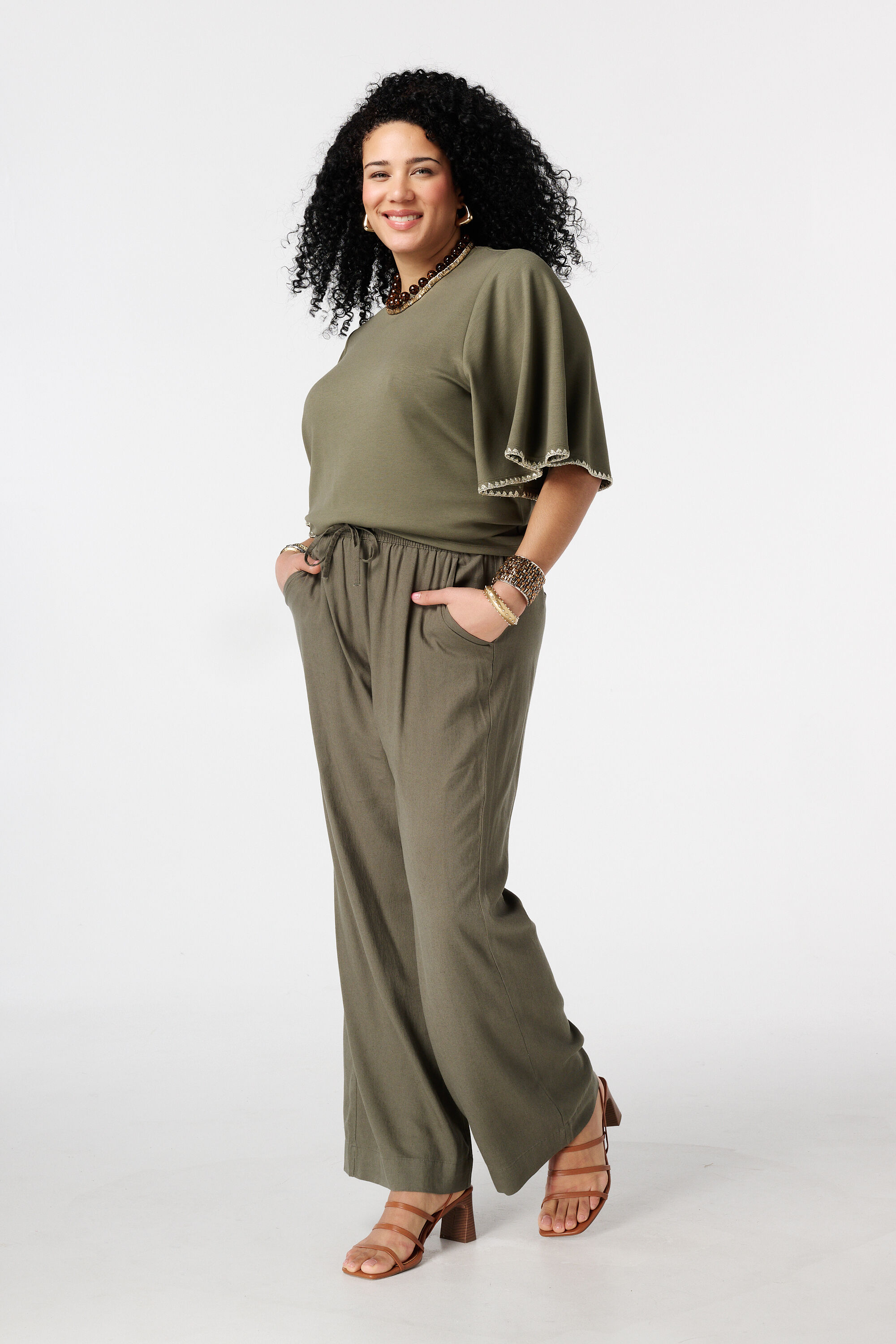 T-shirt met vlindermouwen image number 5