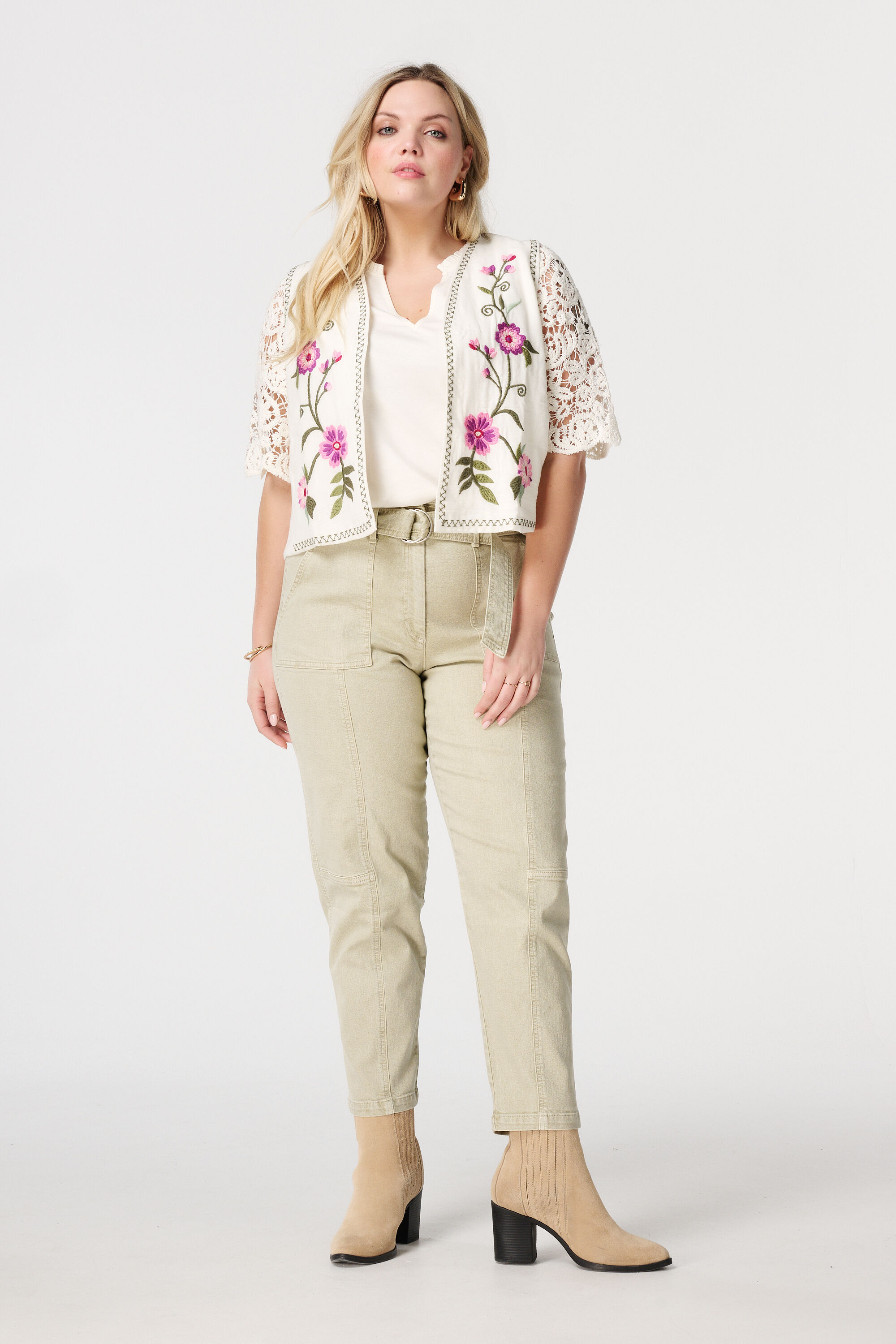 Cardigan avec broderie  image number 5