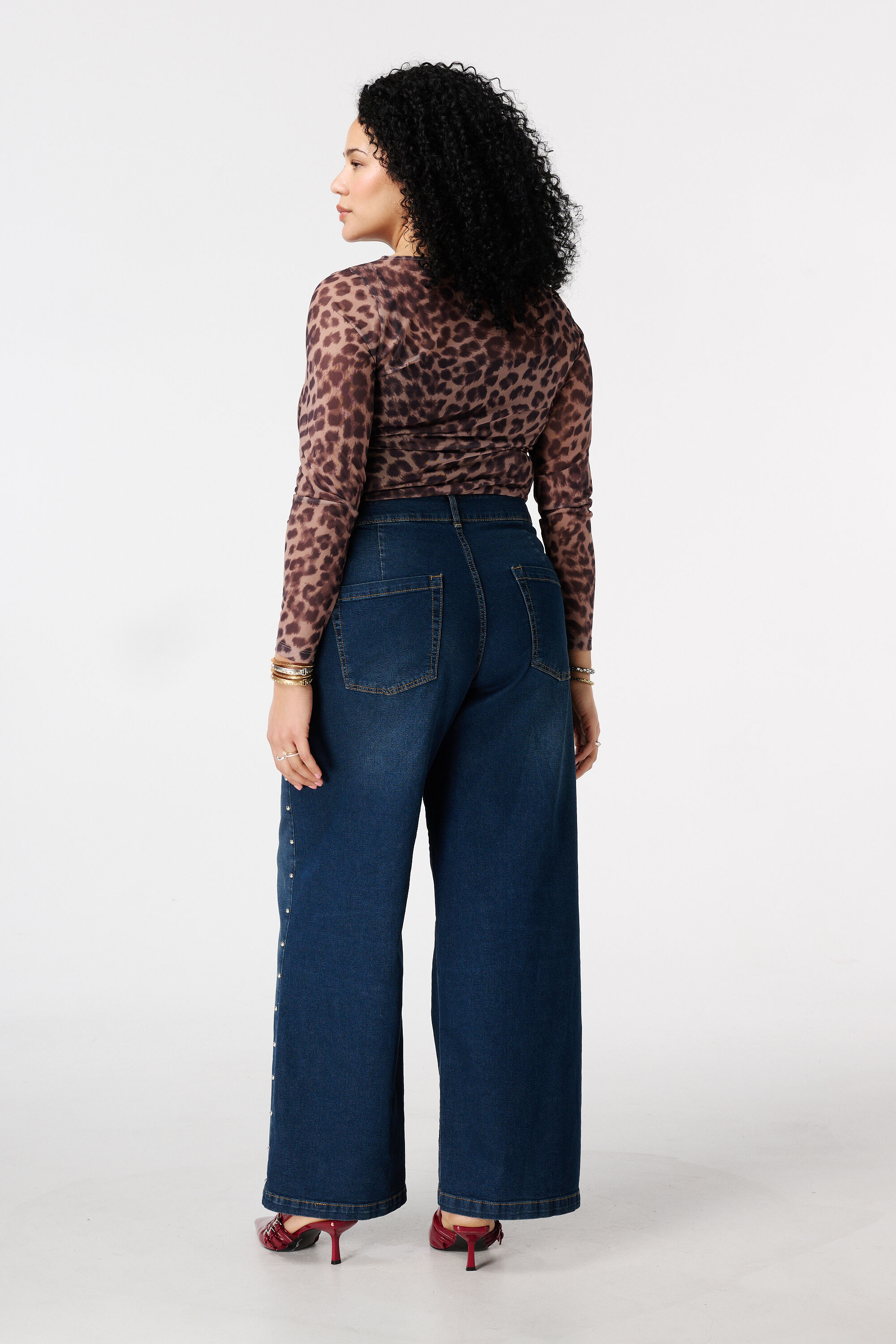 Jean wide leg avec studs image number 3