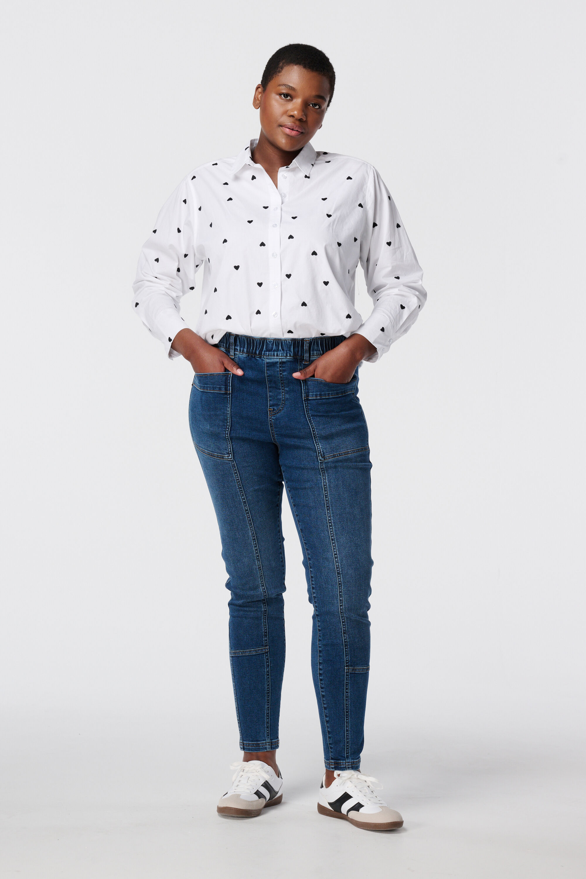 Overhemdblouse met hartjes image number 5