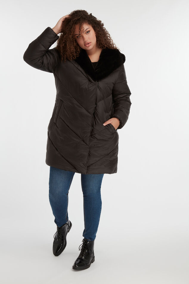 Gewatteerde jas met capuchon image number 0