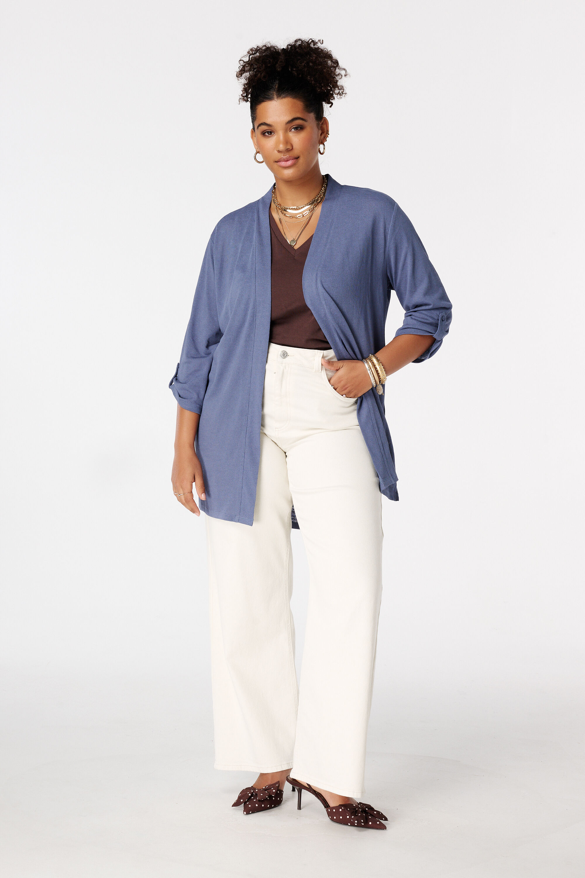 D&eacute;bardeur avec col en V image number 5