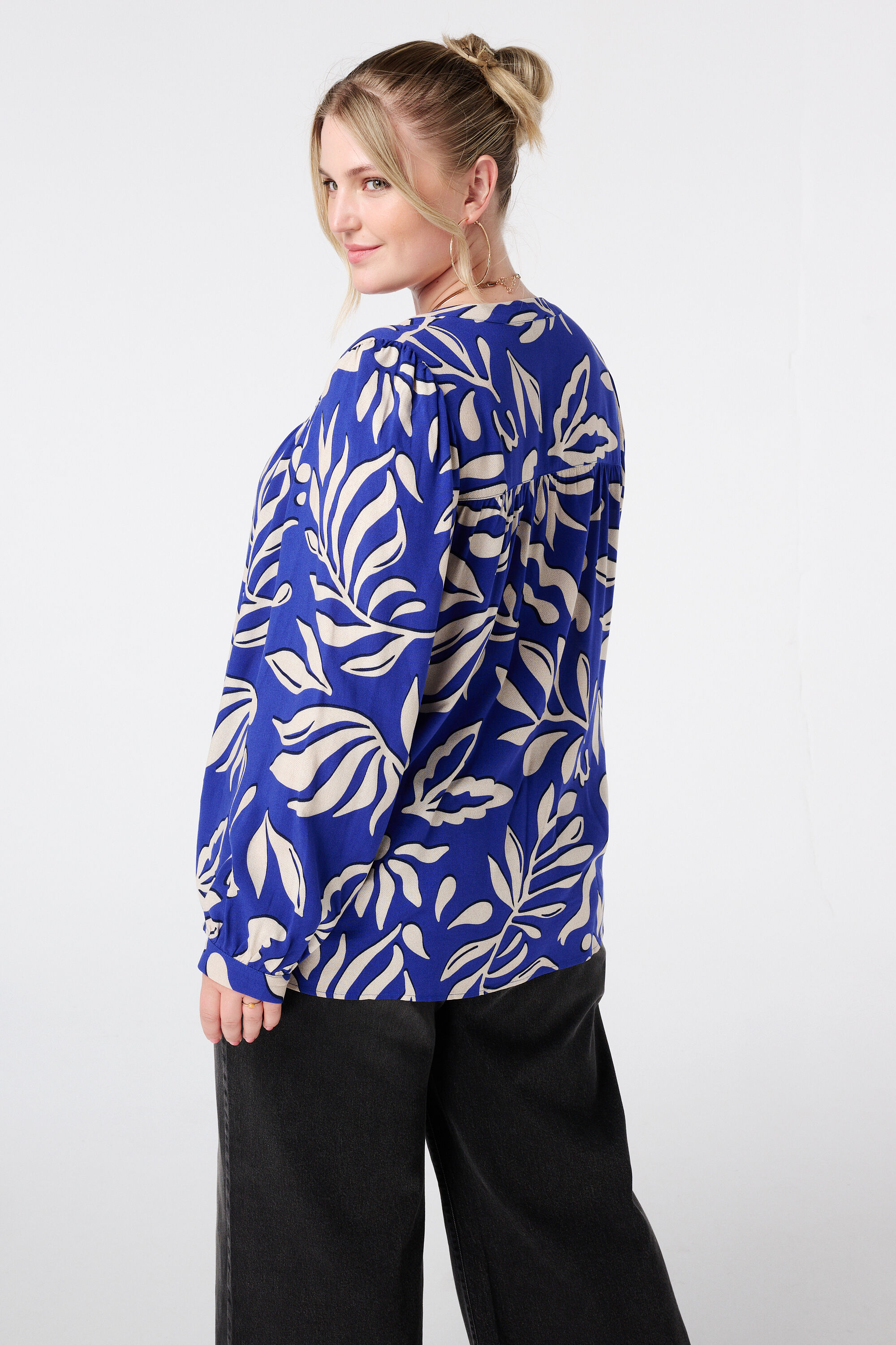 Blouse met print en klosjes image number 3