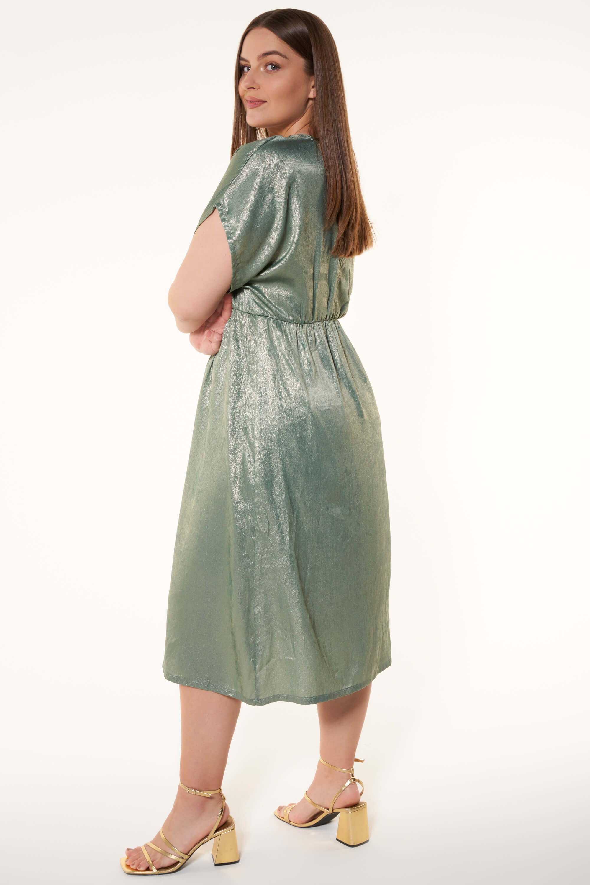 Robe avec d&eacute;tails m&eacute;talliques image number 6