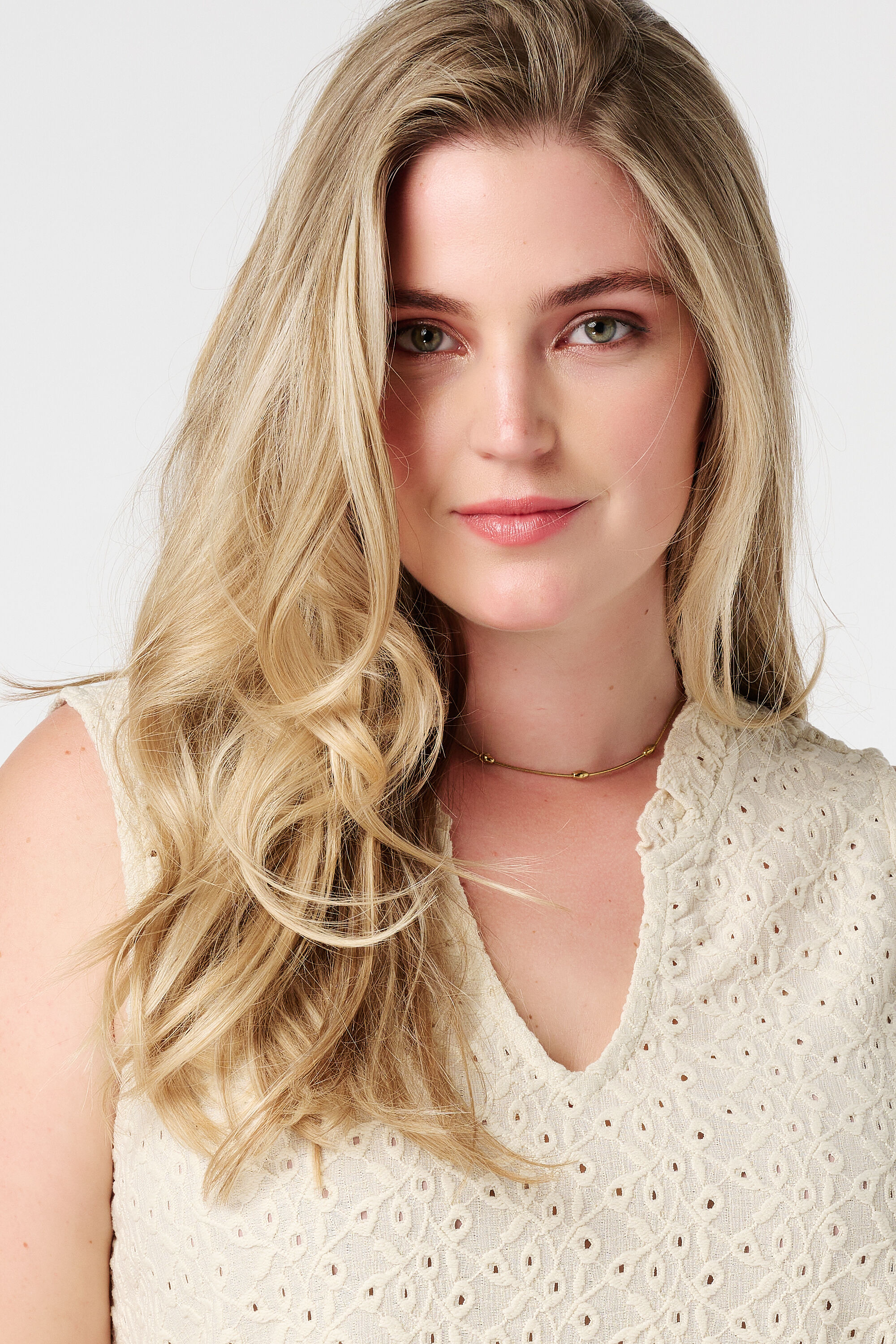 Mouwloze broderie top image number 4