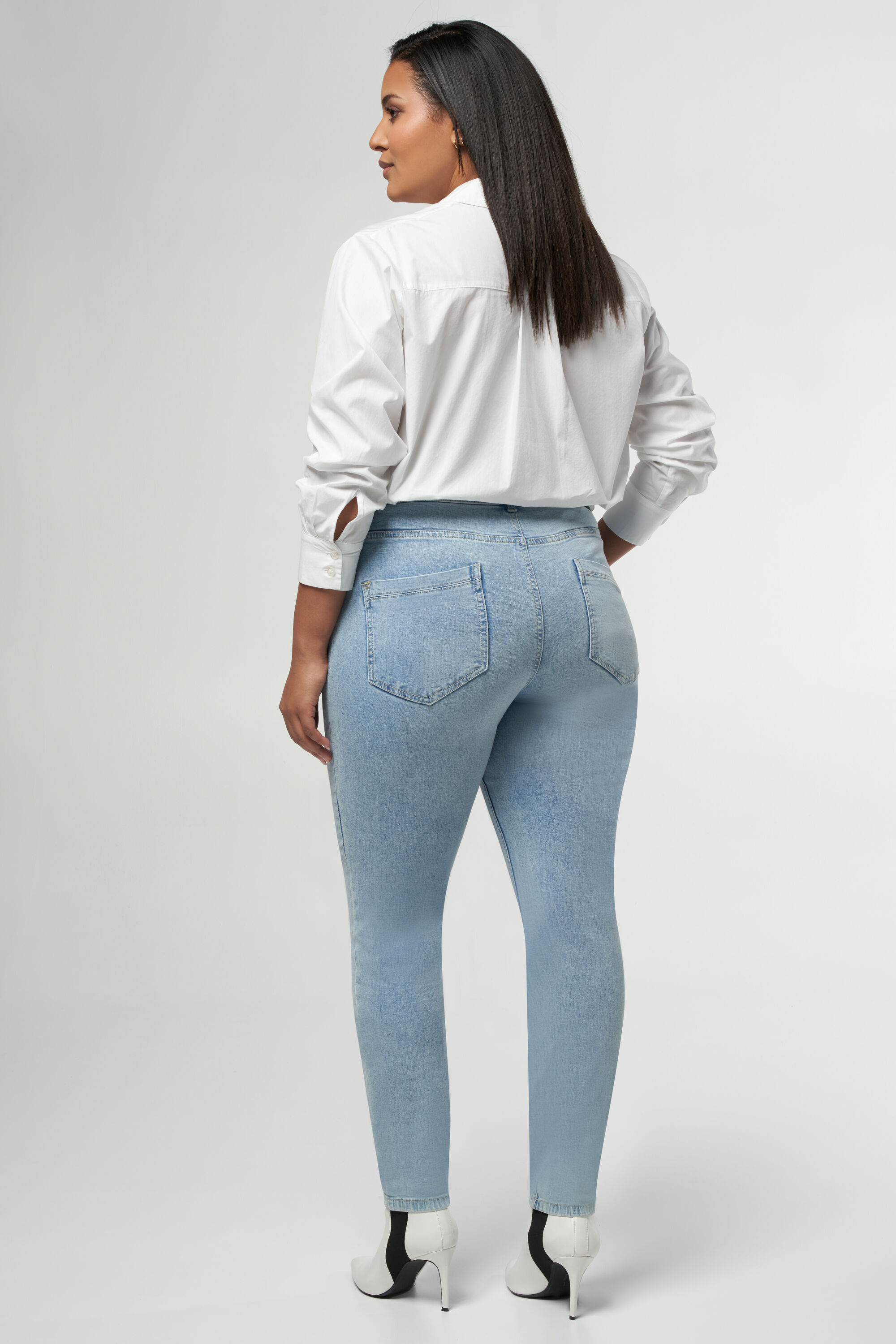 Slim leg jeans IRIS image number 4