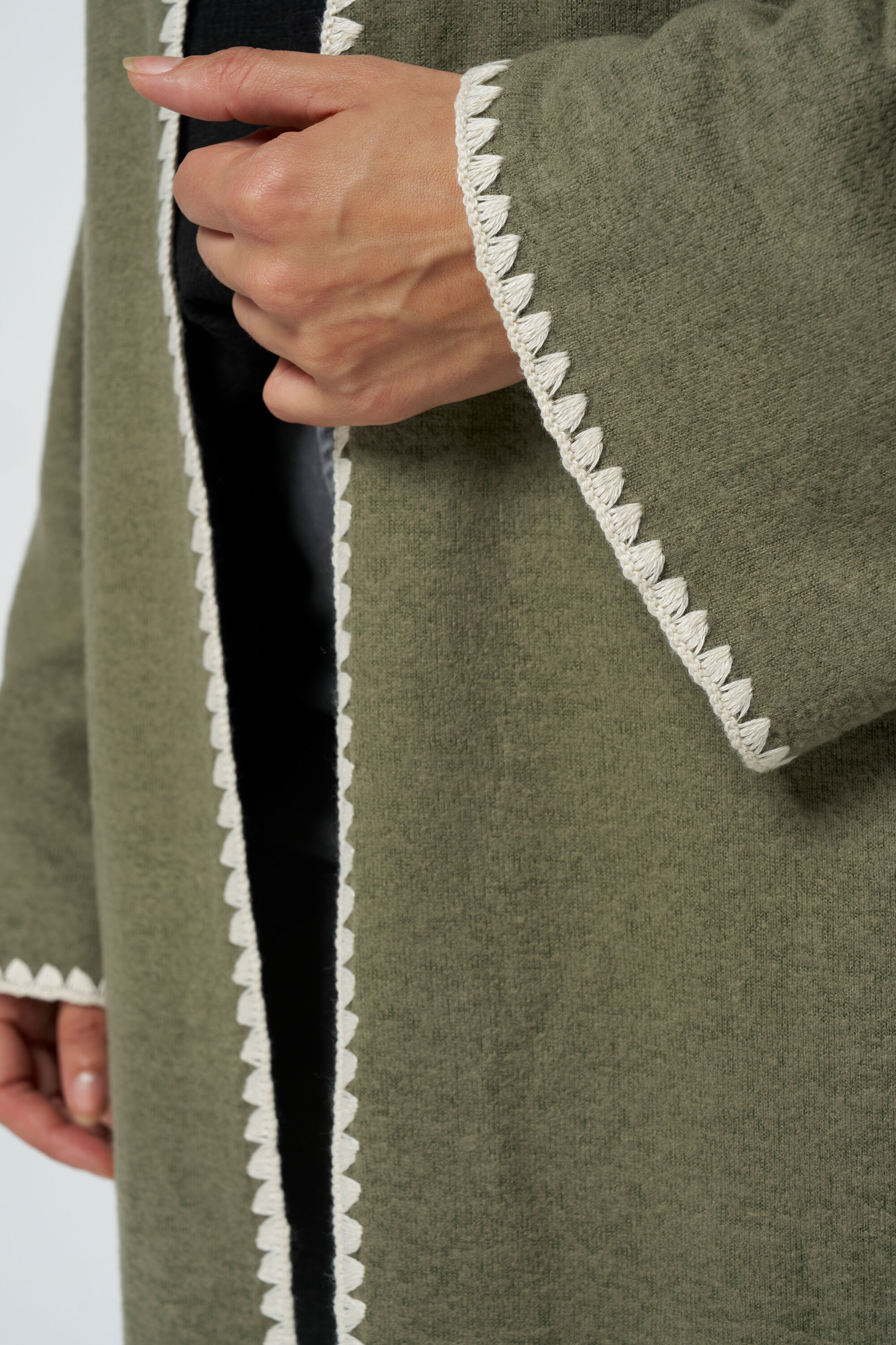 Vest met contrast streep image number 4