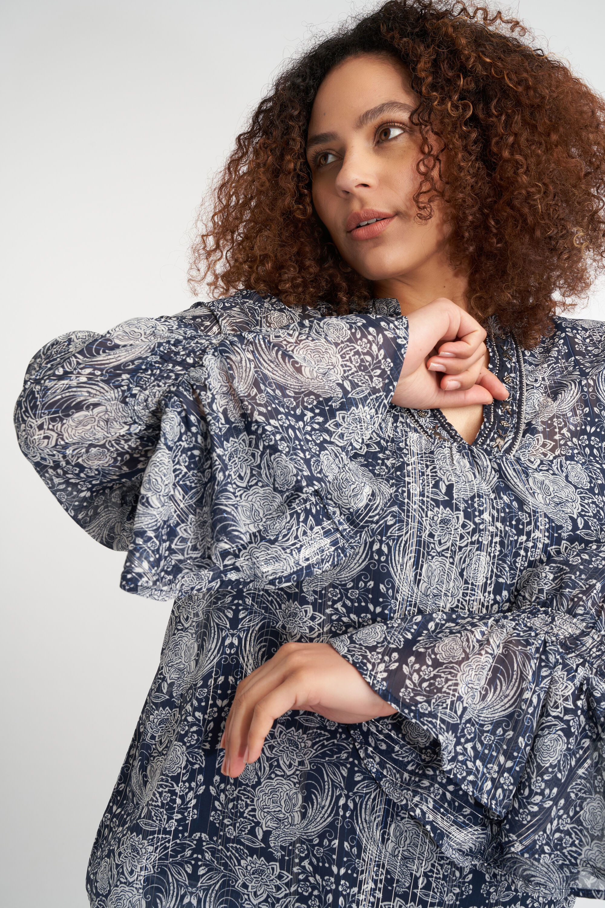 Blouse met volantsmouw image number 4