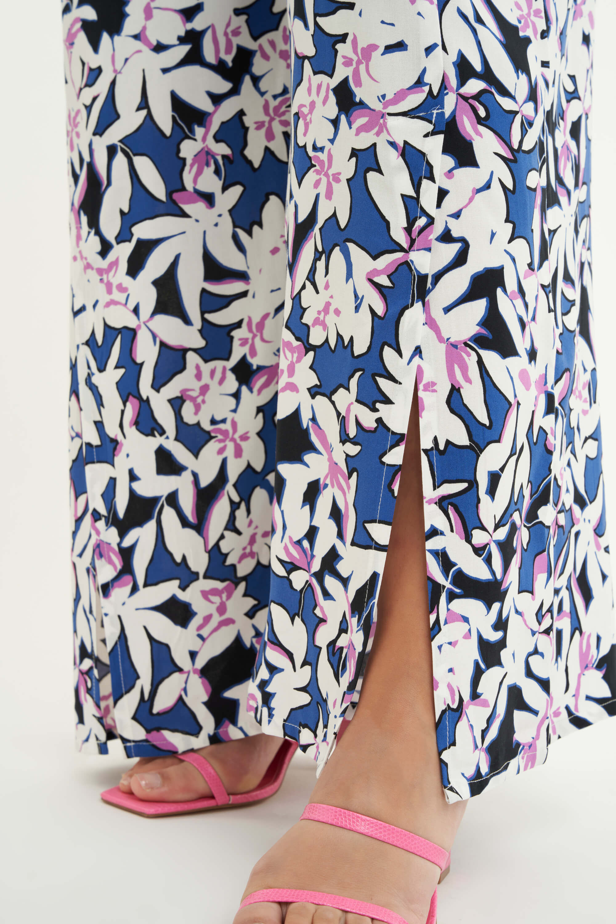 Pantalon large avec une fente image number 6