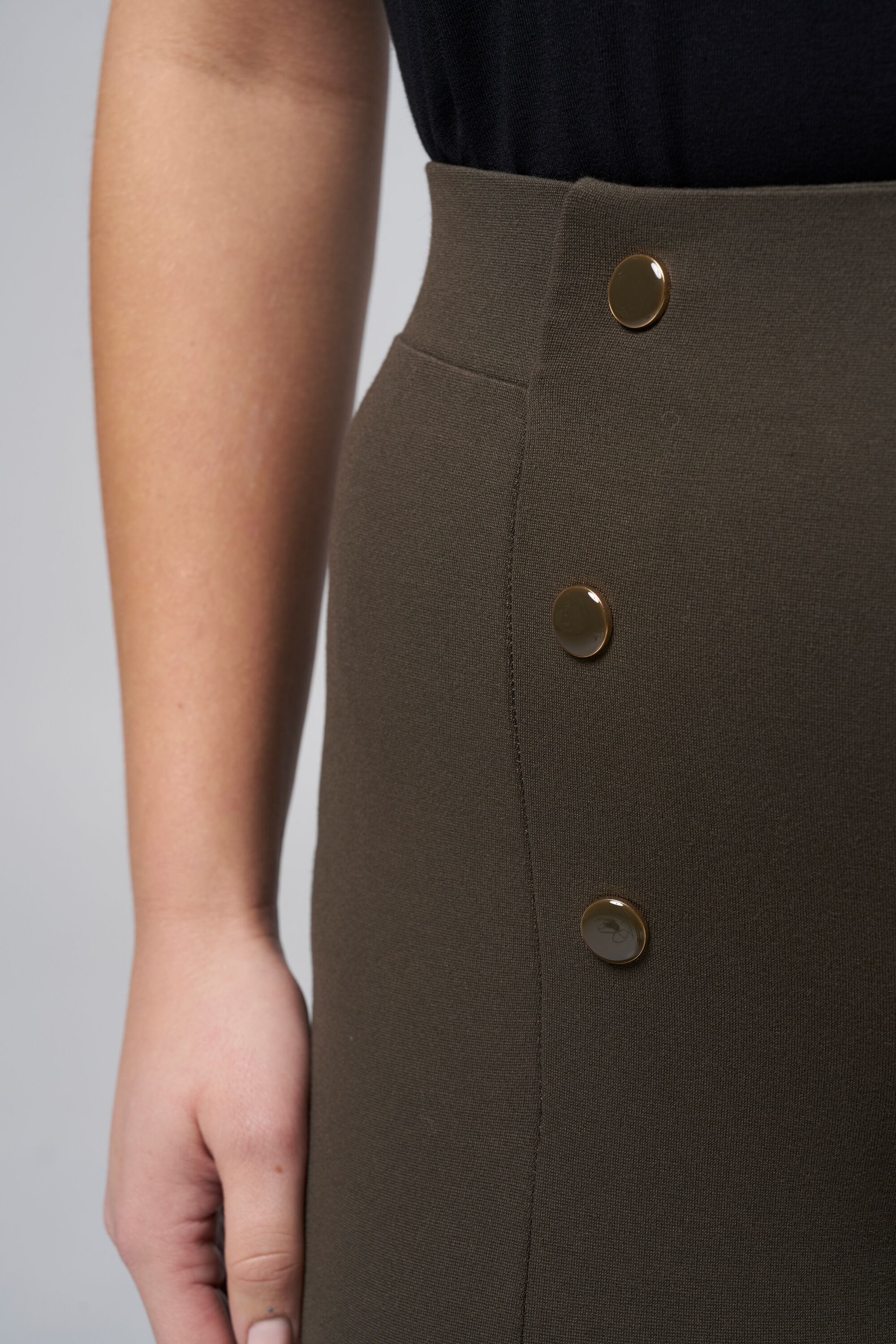 Tregging met gouden knopen image number 4