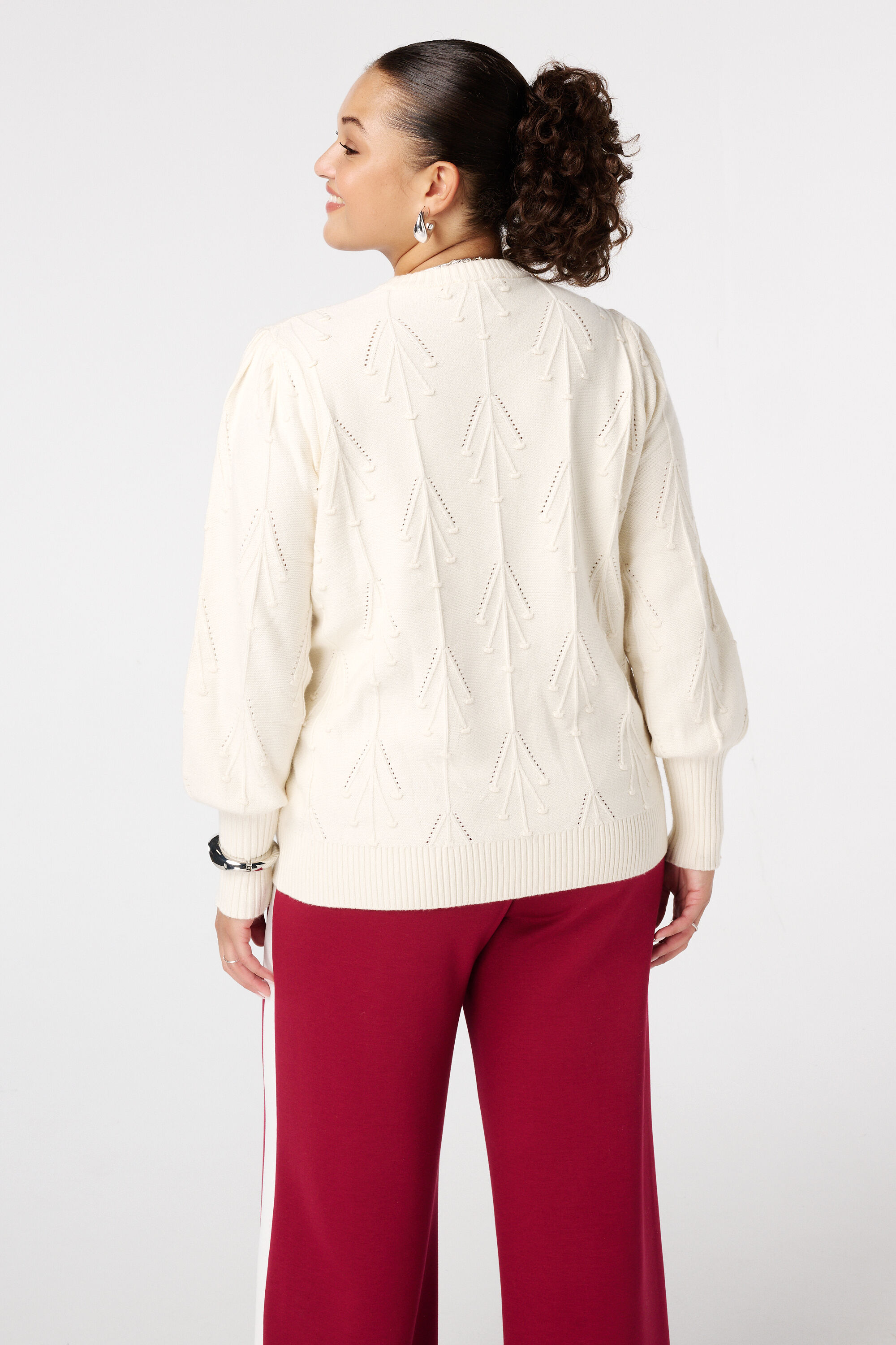 Pull avec imprim&eacute; brod&eacute; image number 3