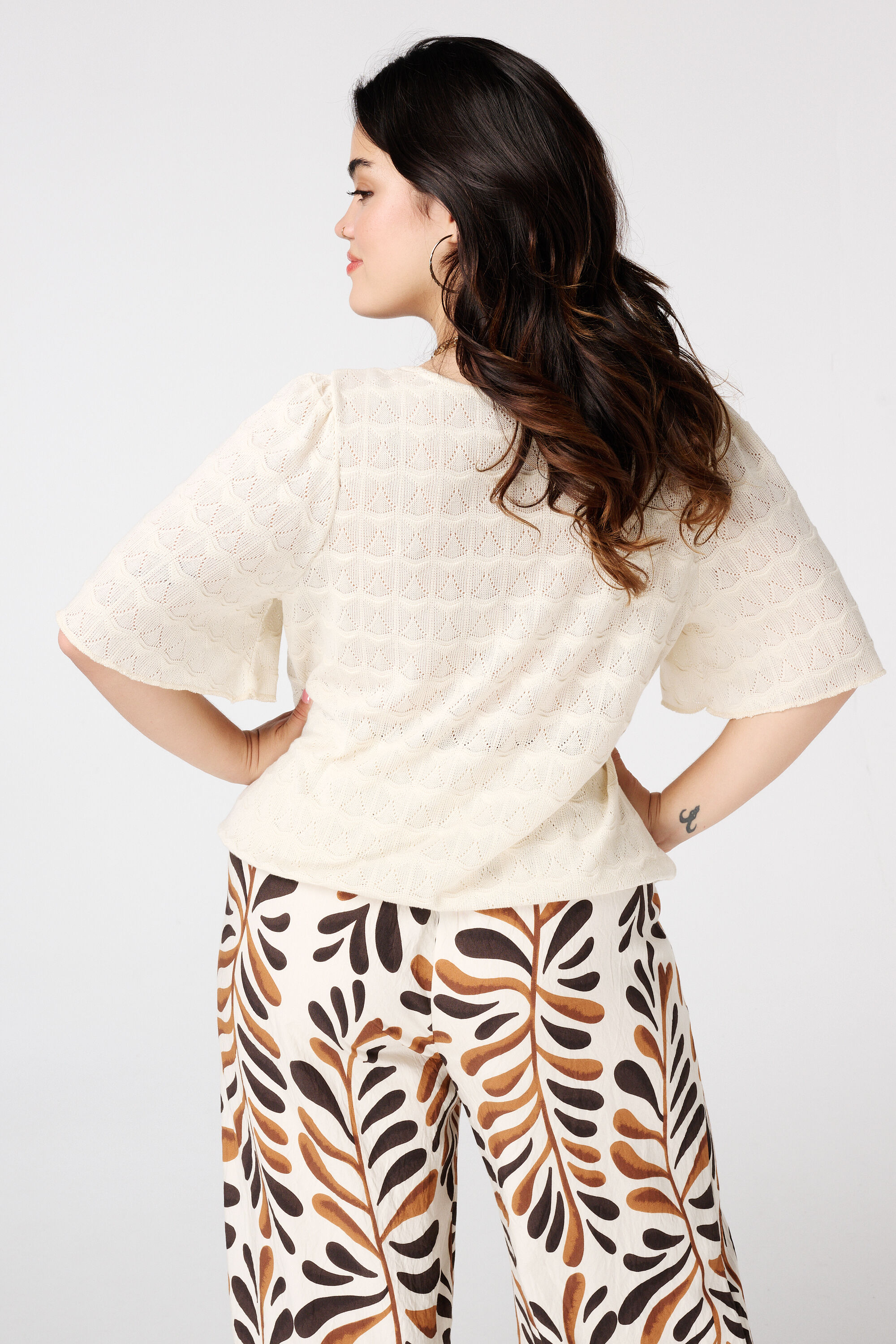 Top met opengwerkt dessin image number 3